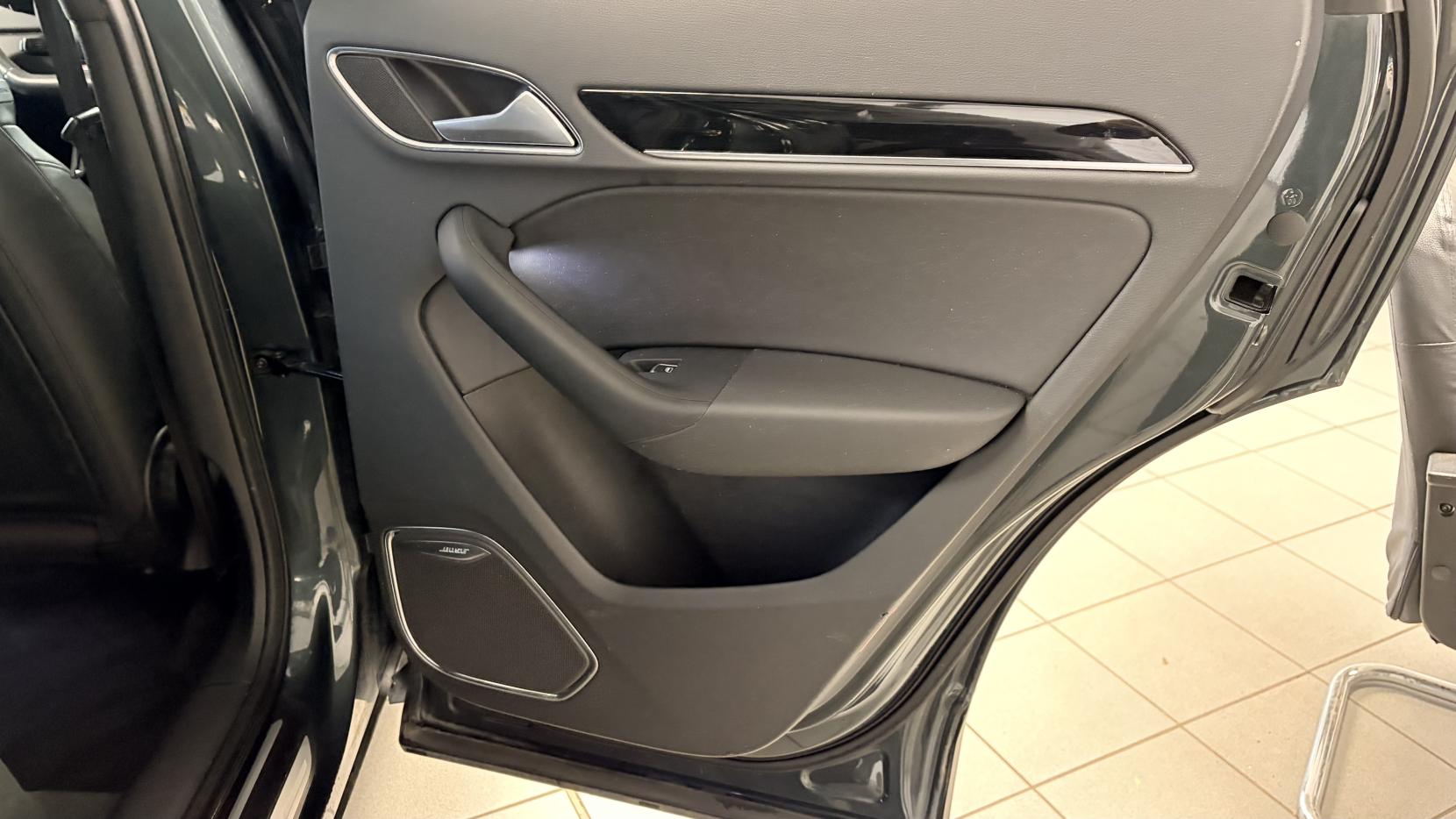 Audi Q3 2.0 TFSI Black Edition SUV 5dr Petrol S Tronic quattro Euro 6 (s/s) (180 ps)