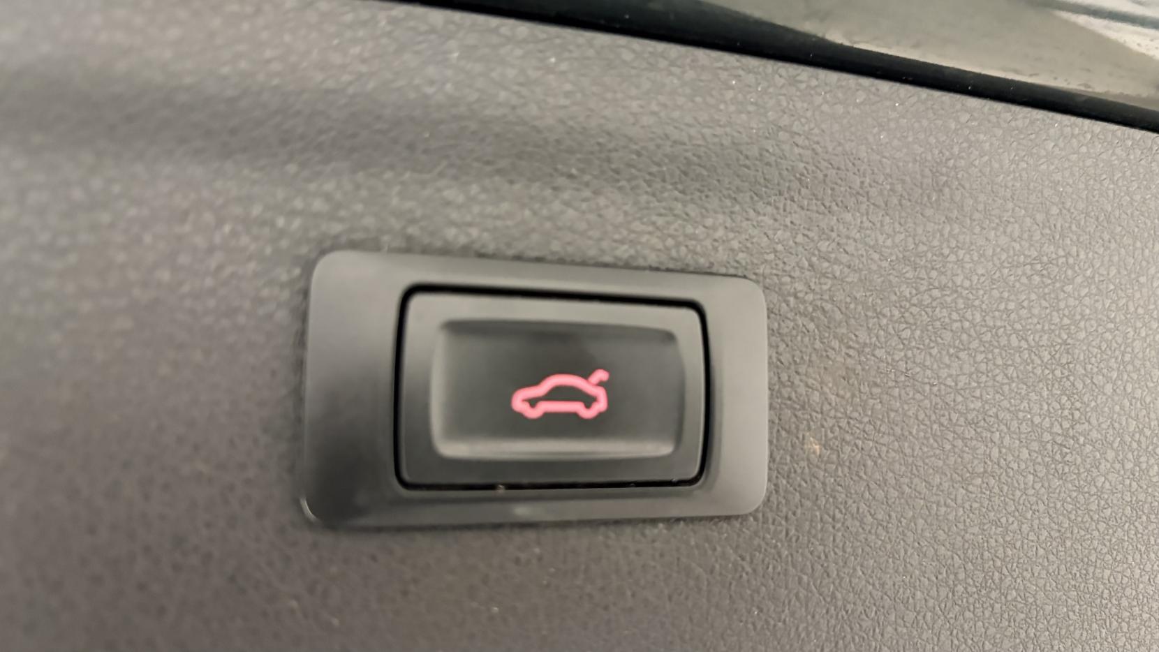 Audi Q3 2.0 TFSI Black Edition SUV 5dr Petrol S Tronic quattro Euro 6 (s/s) (180 ps)