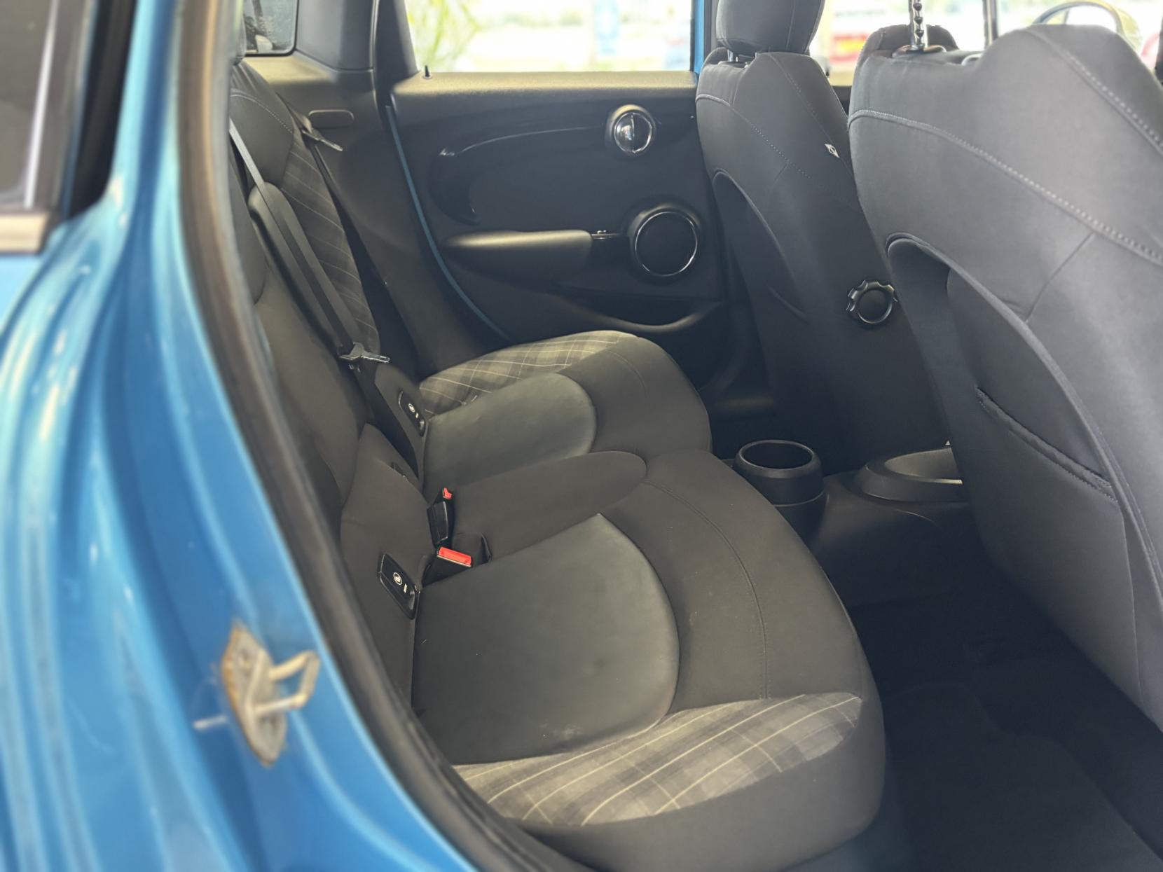MINI Hatch 1.5 Cooper Hatchback 5dr Petrol Manual Euro 6 (s/s) (136 ps)