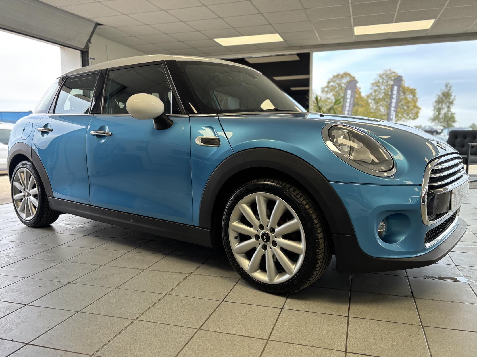 MINI Hatch 1.5 Cooper Hatchback 5dr Petrol Manual Euro 6 (s/s) (136 ps)