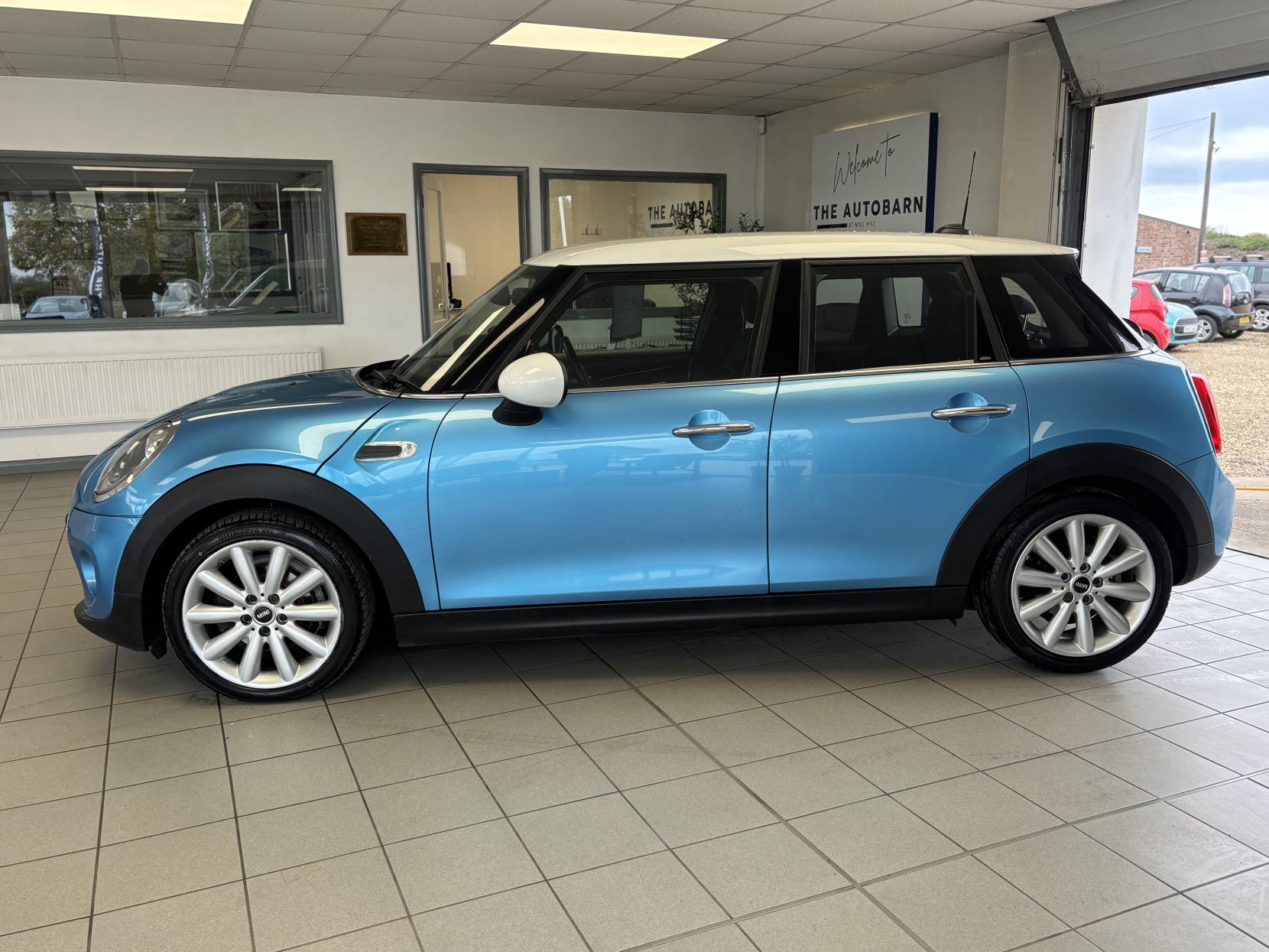 MINI Hatch 1.5 Cooper Hatchback 5dr Petrol Manual Euro 6 (s/s) (136 ps)