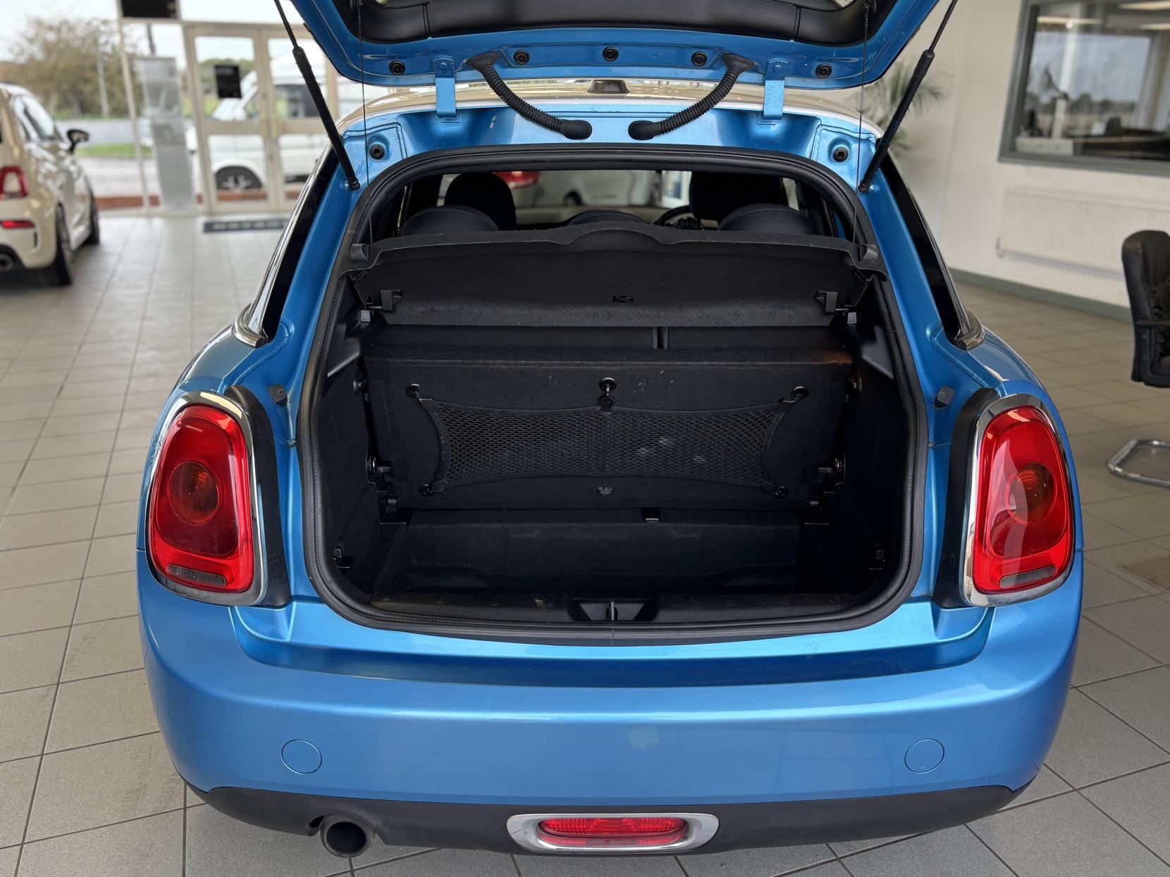 MINI Hatch 1.5 Cooper Hatchback 5dr Petrol Manual Euro 6 (s/s) (136 ps)
