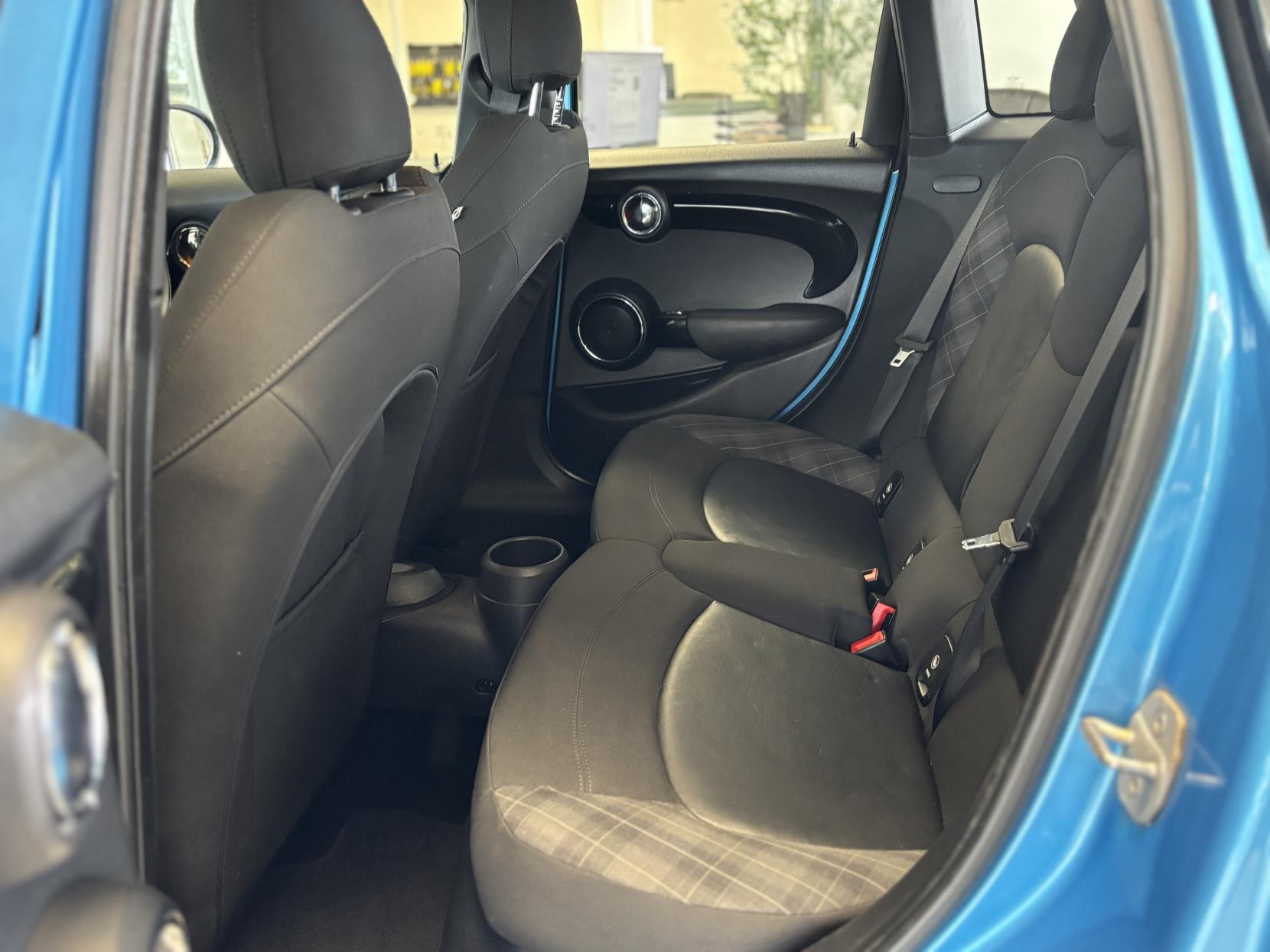 MINI Hatch 1.5 Cooper Hatchback 5dr Petrol Manual Euro 6 (s/s) (136 ps)