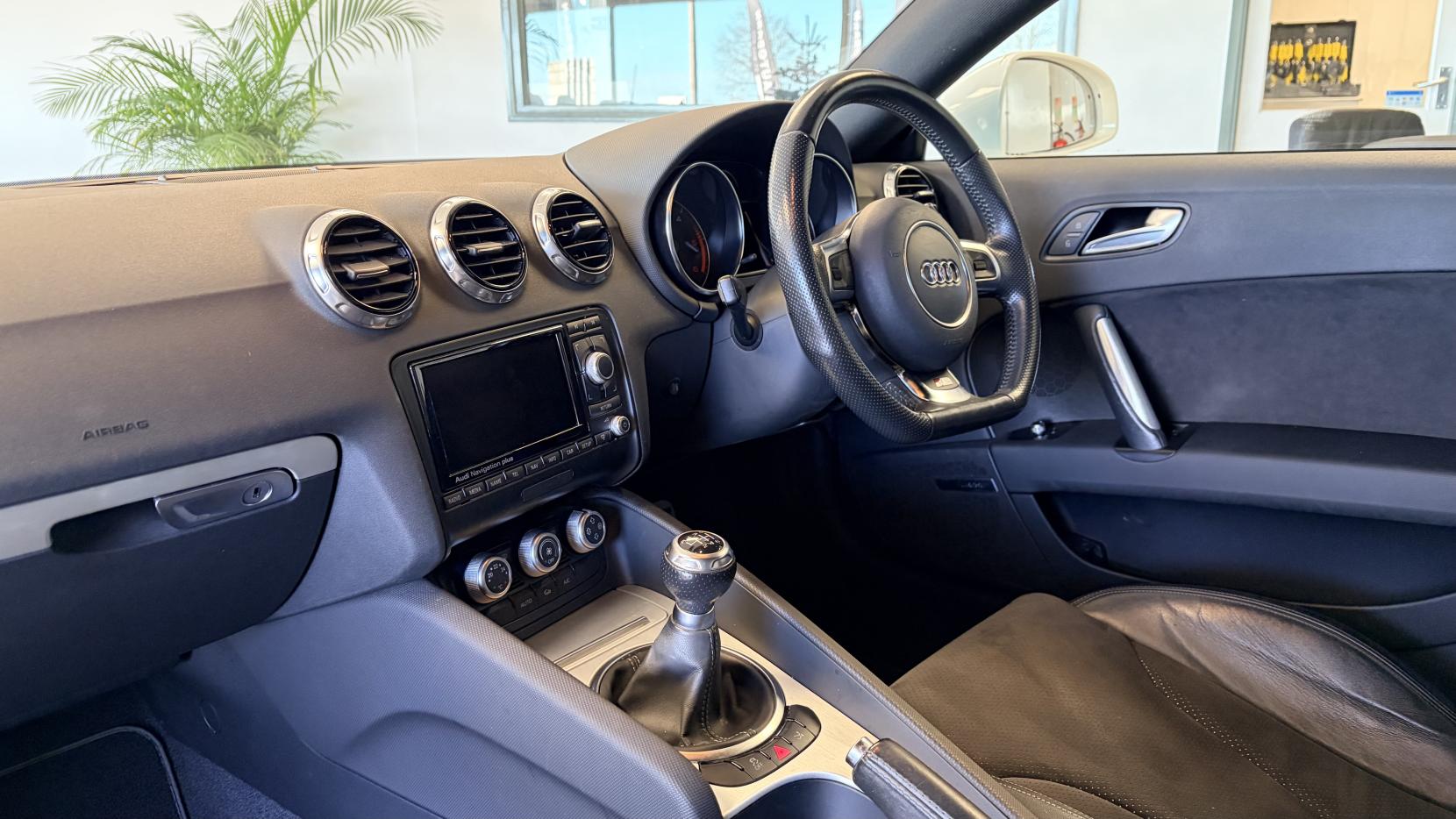 Audi TT 2.0 TDI Black Edition Coupe 3dr Diesel Manual quattro Euro 5 (170 ps)