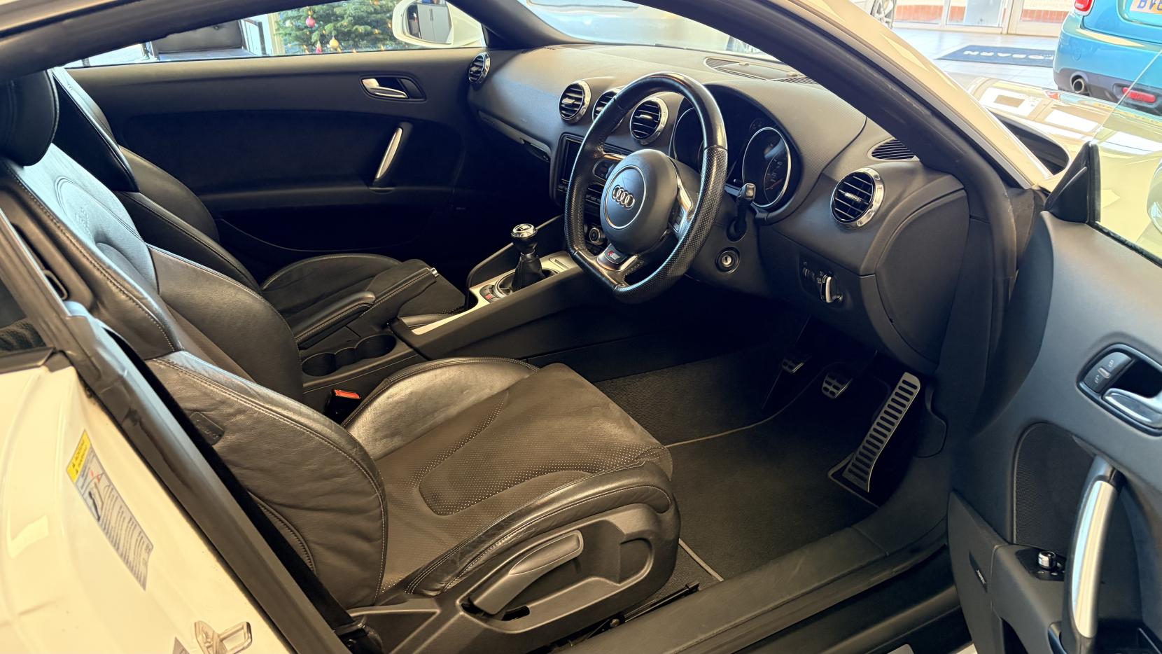 Audi TT 2.0 TDI Black Edition Coupe 3dr Diesel Manual quattro Euro 5 (170 ps)