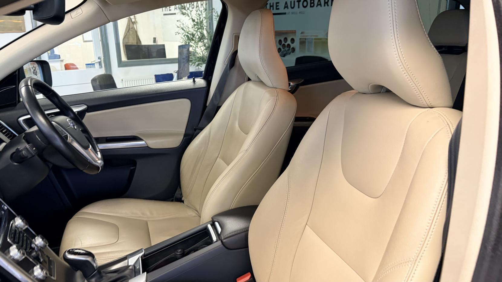 Volvo XC60 2.4 D4 SE Lux Nav SUV 5dr Diesel Auto AWD Euro 6 (s/s) (190 ps)