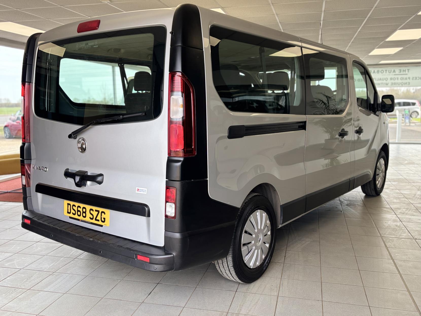 Vauxhall Vivaro 1.6 CDTi 2900 Combi Van Double Cab 5dr Diesel Manual L2 H1 Euro 6 (s/s) (9 Seat) (120 ps)