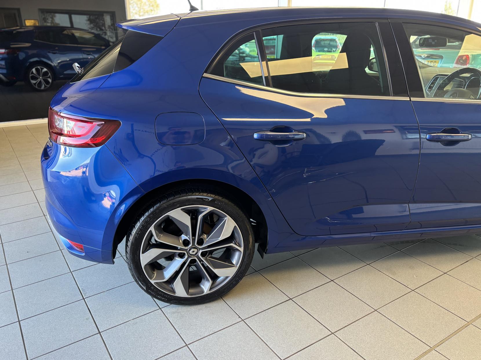 Renault Megane 1.3 TCe GT Line Hatchback 5dr Petrol Manual Euro 6 (s/s) (140 ps)
