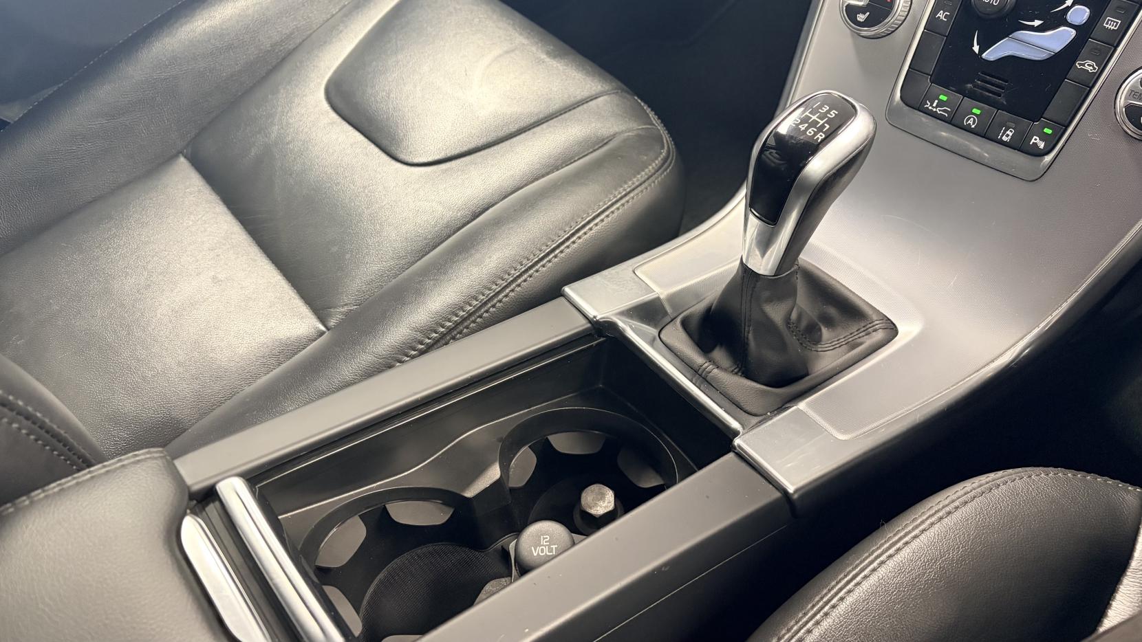 Volvo XC60 2.0 D4 SE Nav SUV 5dr Diesel Manual Euro 6 (s/s) (190 ps)