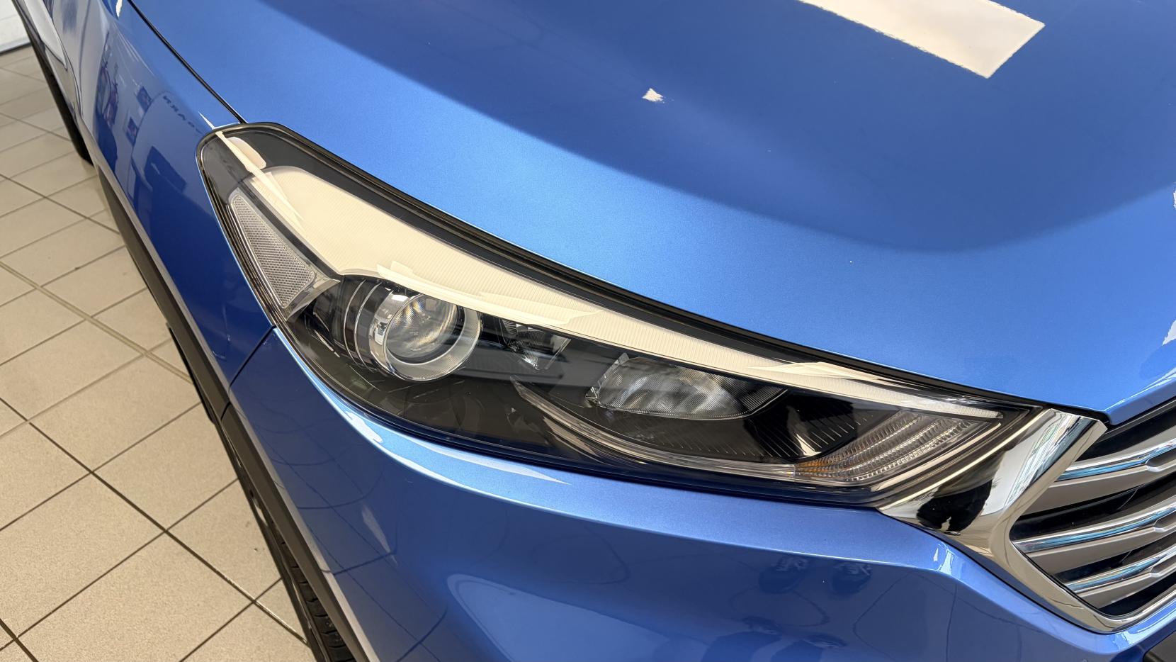 Hyundai TUCSON 2.0 CRDi Premium SUV 5dr Diesel Manual 4WD Euro 6 (136 ps)