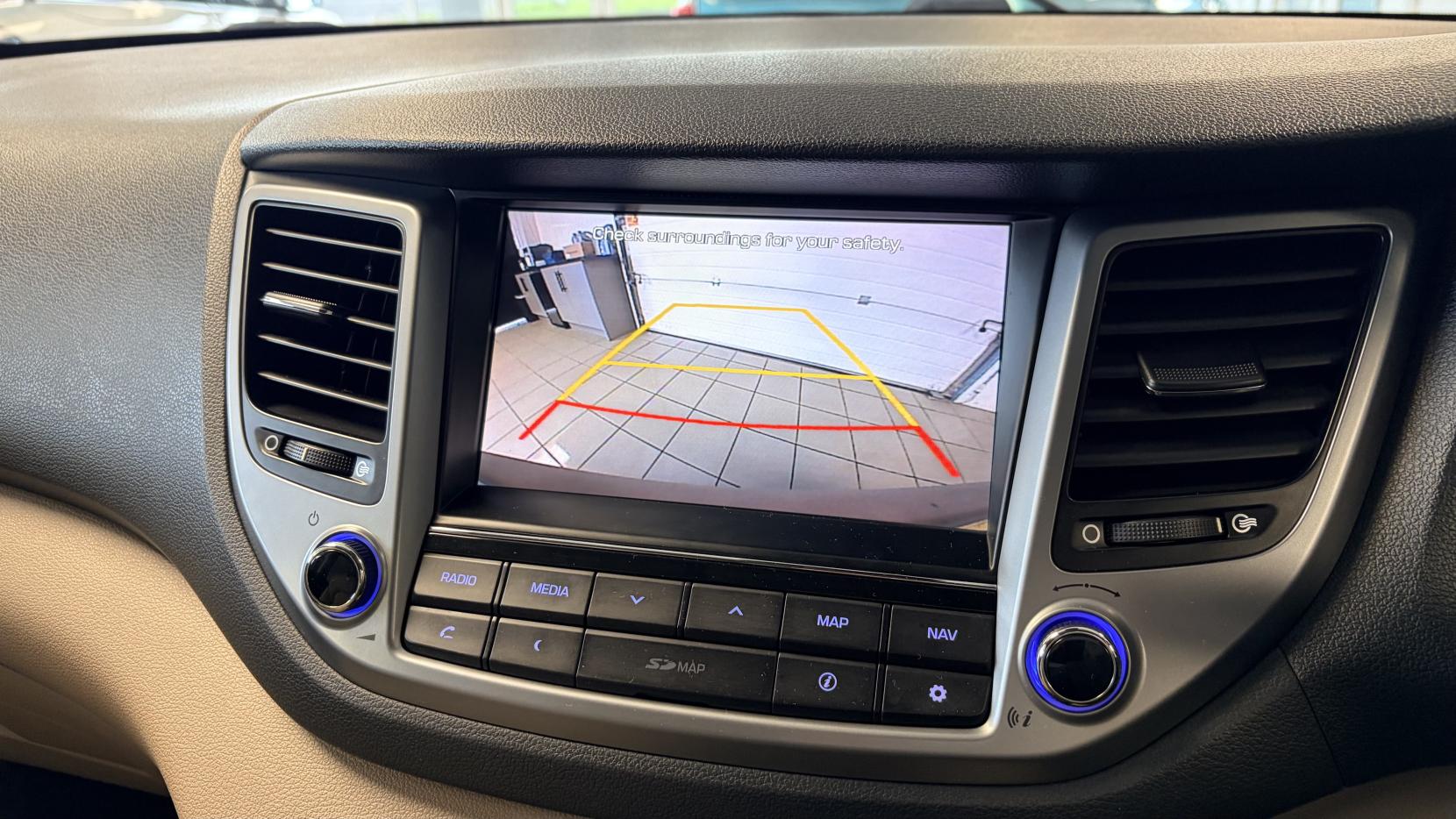 Hyundai TUCSON 2.0 CRDi Premium SUV 5dr Diesel Manual 4WD Euro 6 (136 ps)