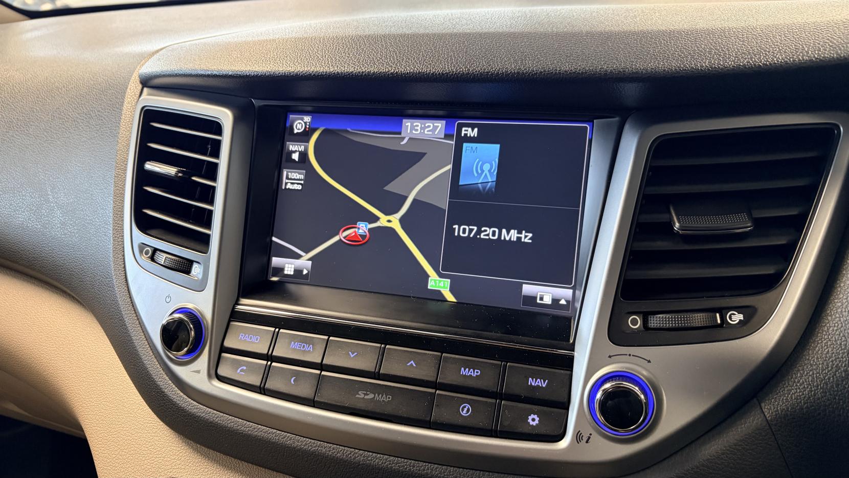 Hyundai TUCSON 2.0 CRDi Premium SUV 5dr Diesel Manual 4WD Euro 6 (136 ps)