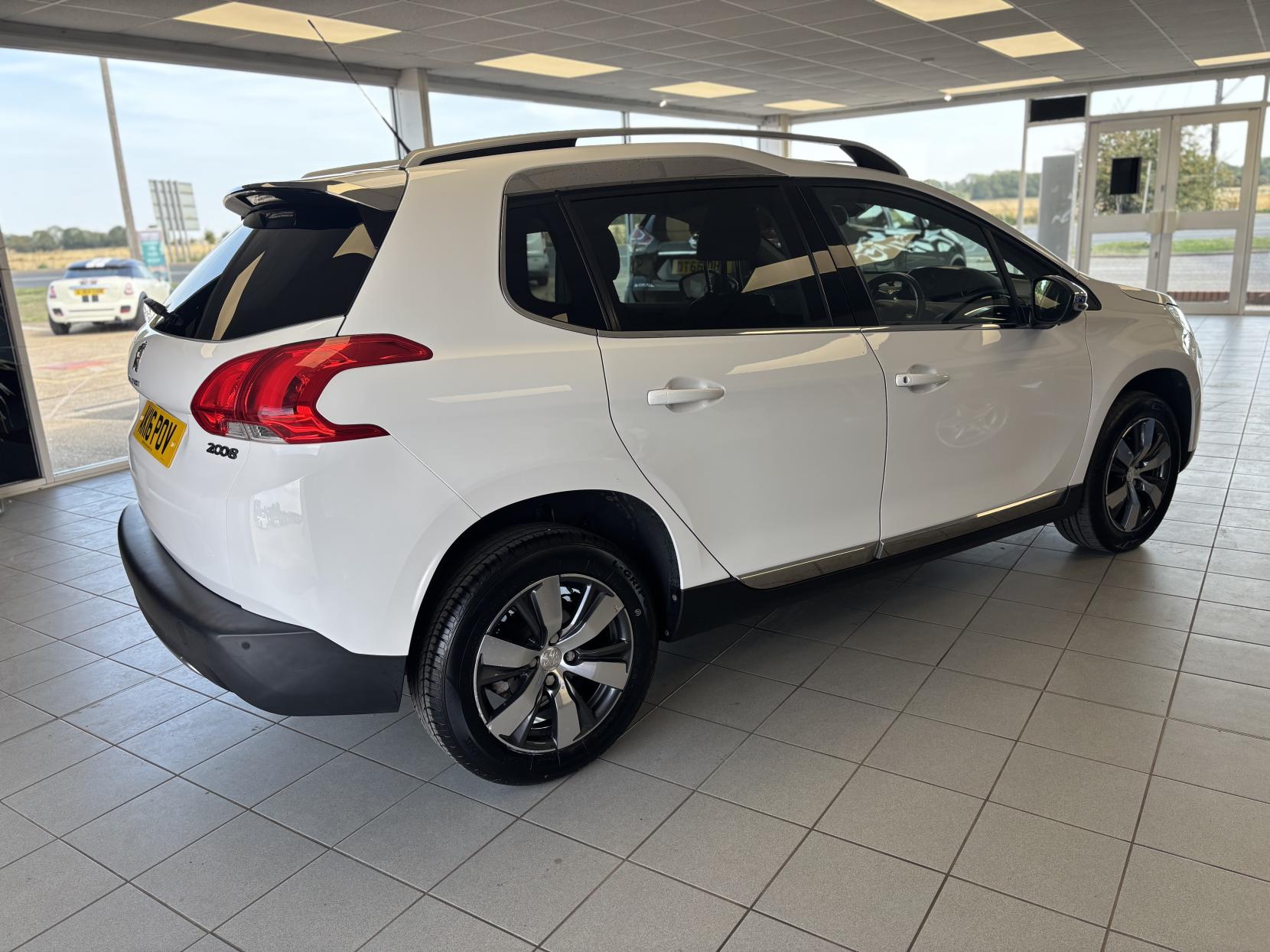 Peugeot 2008 1.6 BlueHDi Allure SUV 5dr Diesel Manual Euro 6 (s/s) (100 ps)