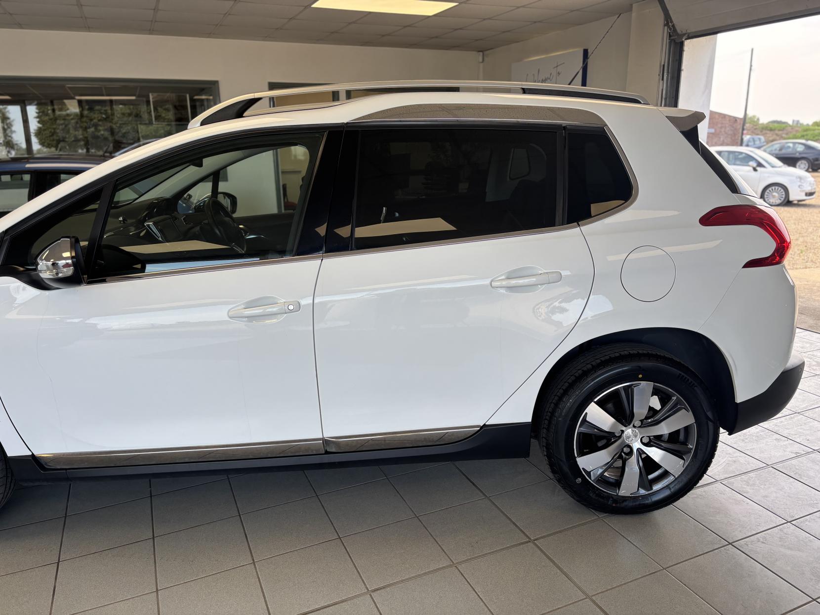 Peugeot 2008 1.6 BlueHDi Allure SUV 5dr Diesel Manual Euro 6 (s/s) (100 ps)