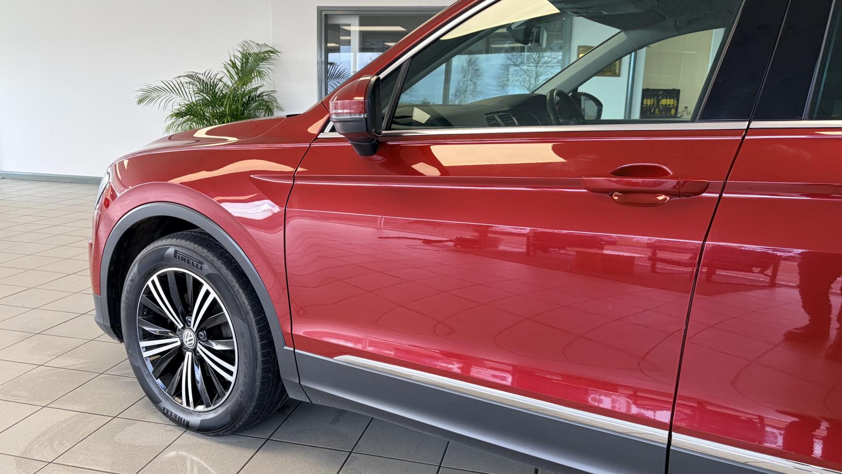 Volkswagen Tiguan 2.0 TDI SE Navigation SUV 5dr Diesel Manual Euro 6 (s/s) (150 ps)