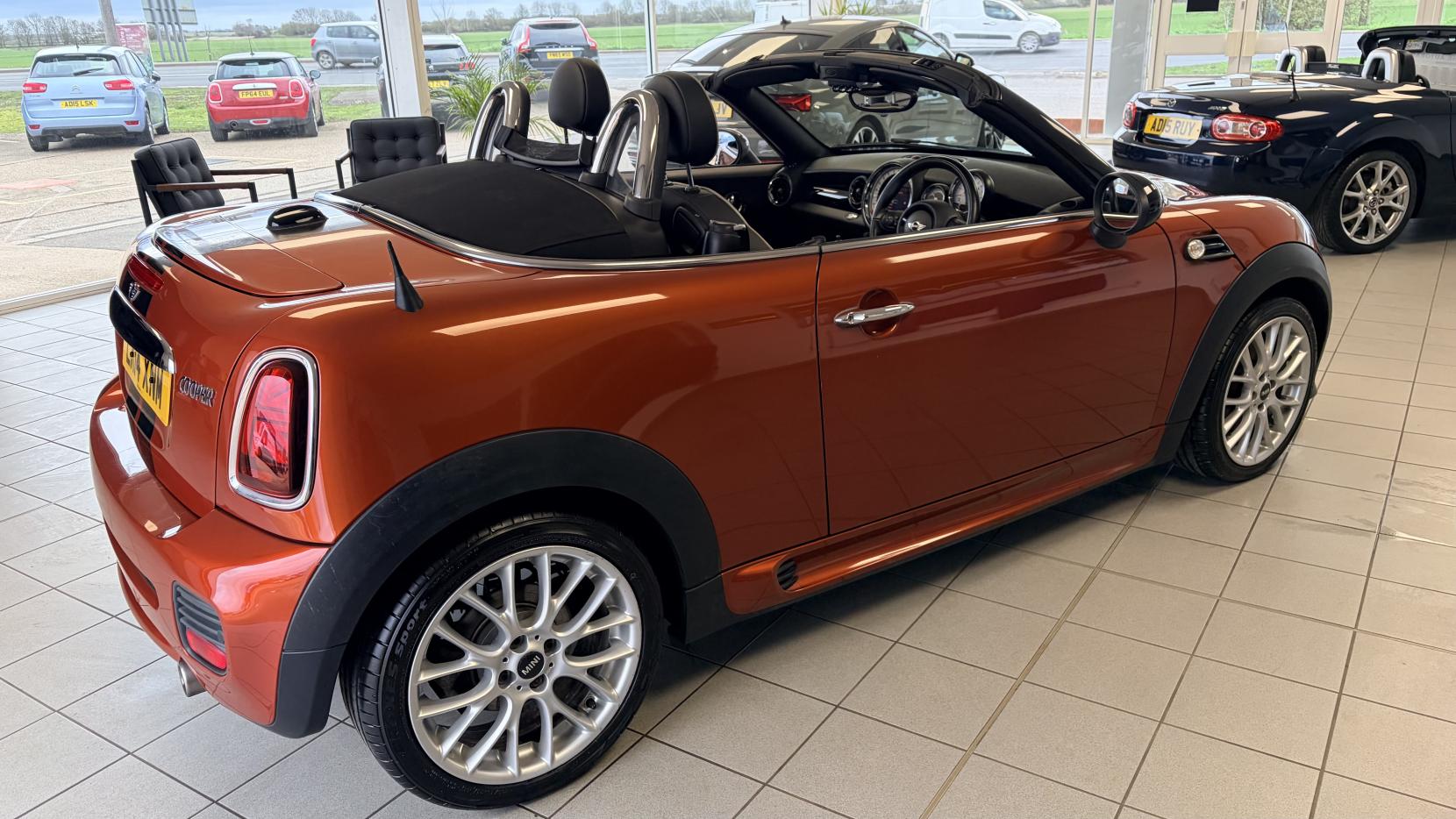 MINI Roadster 1.6 Cooper Convertible 2dr Petrol Manual Euro 6 (s/s) (122 ps)