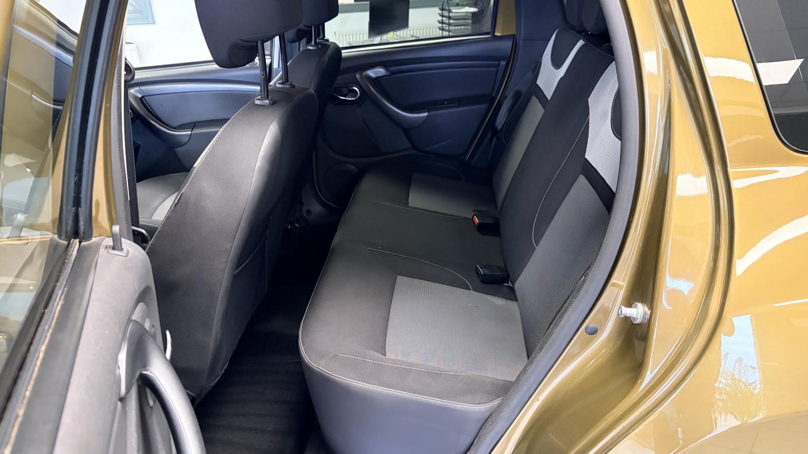 Dacia Duster 1.5 dCi Laureate SUV 5dr Diesel Manual Euro 6 (s/s) (110 ps)