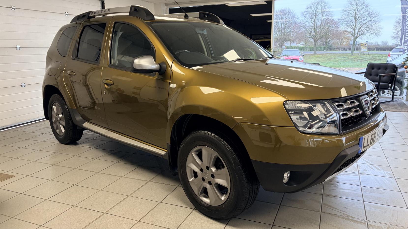 Dacia Duster 1.5 dCi Laureate SUV 5dr Diesel Manual Euro 6 (s/s) (110 ps)