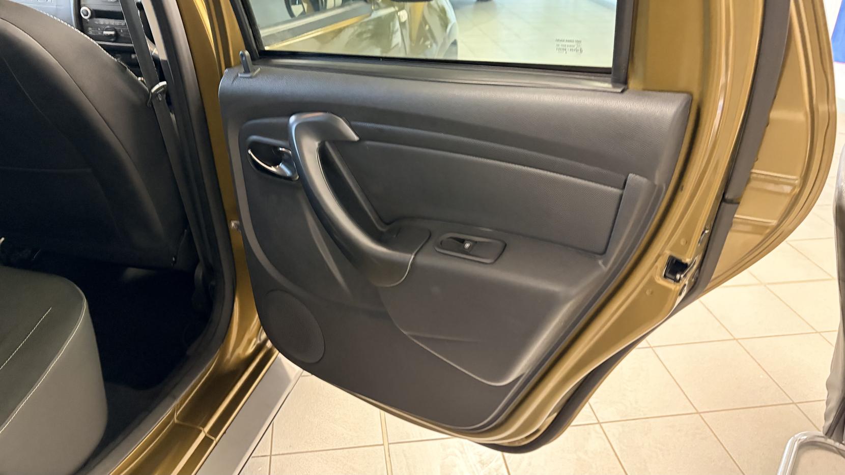 Dacia Duster 1.5 dCi Laureate SUV 5dr Diesel Manual Euro 6 (s/s) (110 ps)