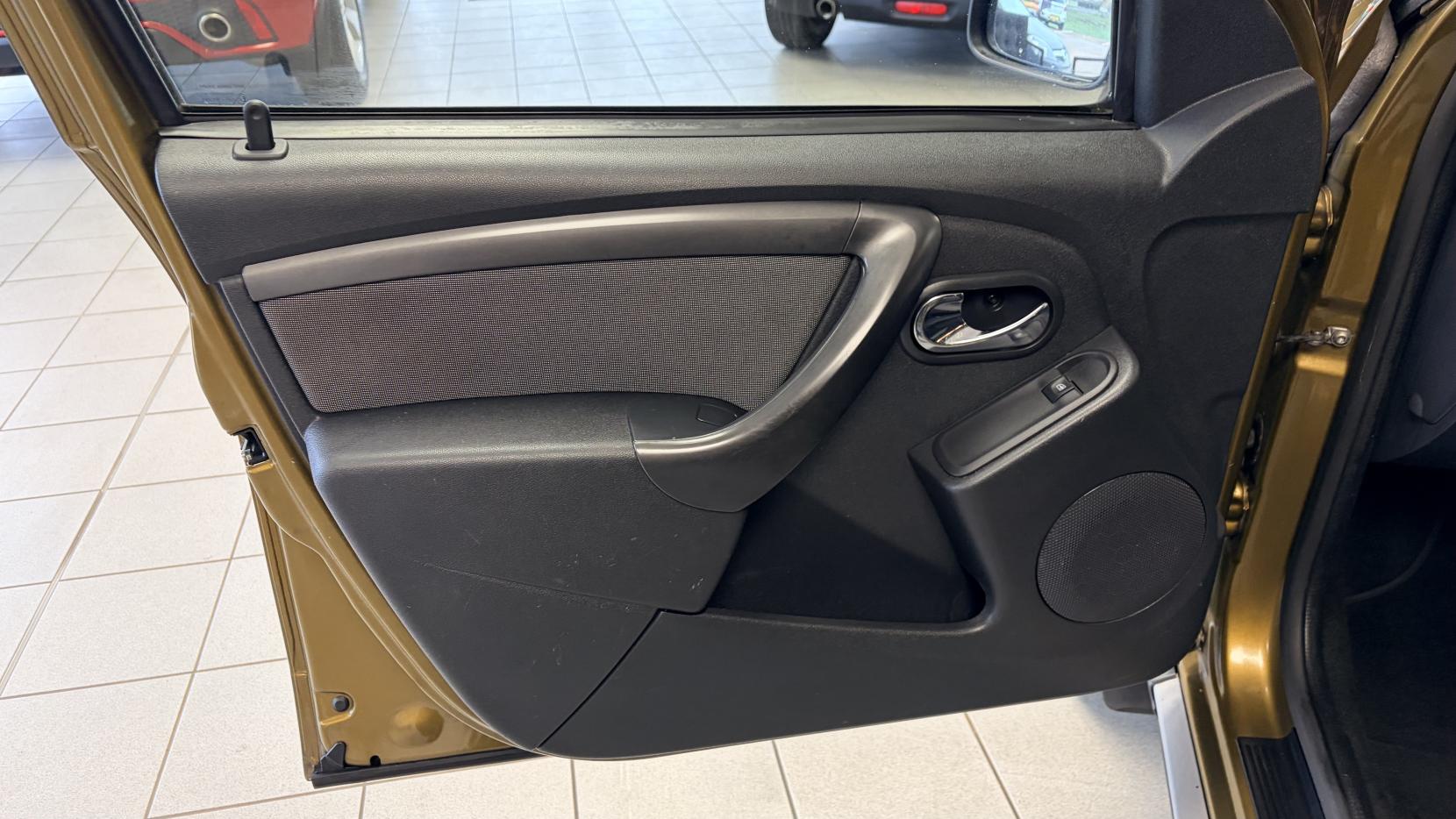 Dacia Duster 1.5 dCi Laureate SUV 5dr Diesel Manual Euro 6 (s/s) (110 ps)