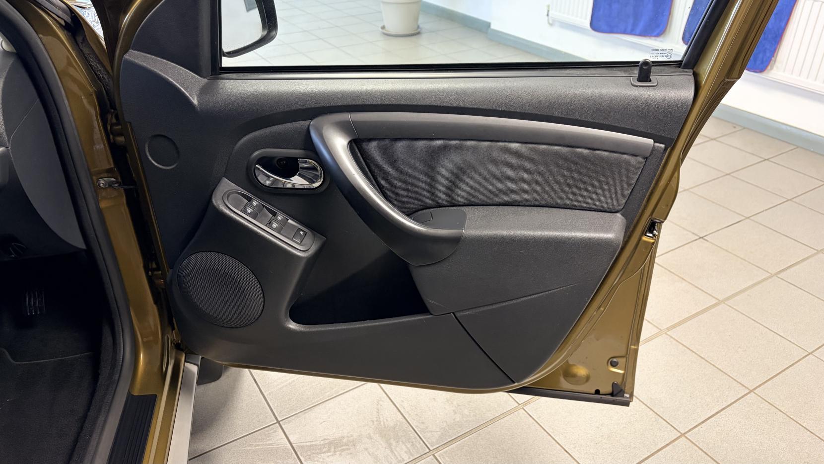 Dacia Duster 1.5 dCi Laureate SUV 5dr Diesel Manual Euro 6 (s/s) (110 ps)