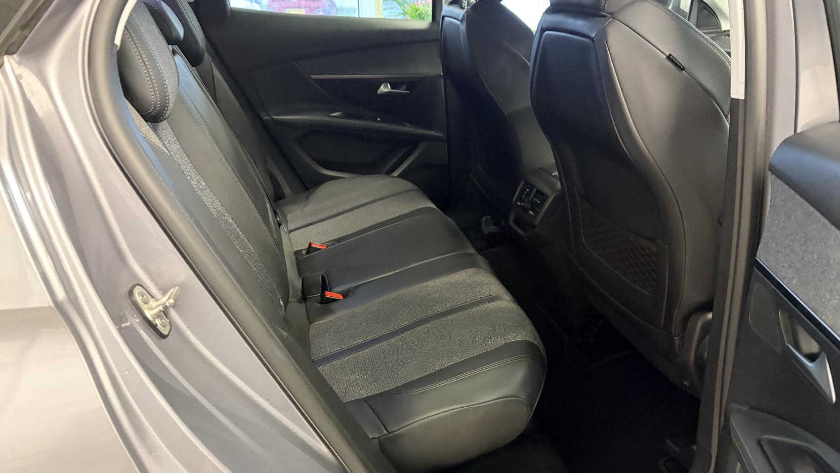 Peugeot 3008 1.5 BlueHDi Allure SUV 5dr Diesel EAT Euro 6 (s/s) (130 ps)