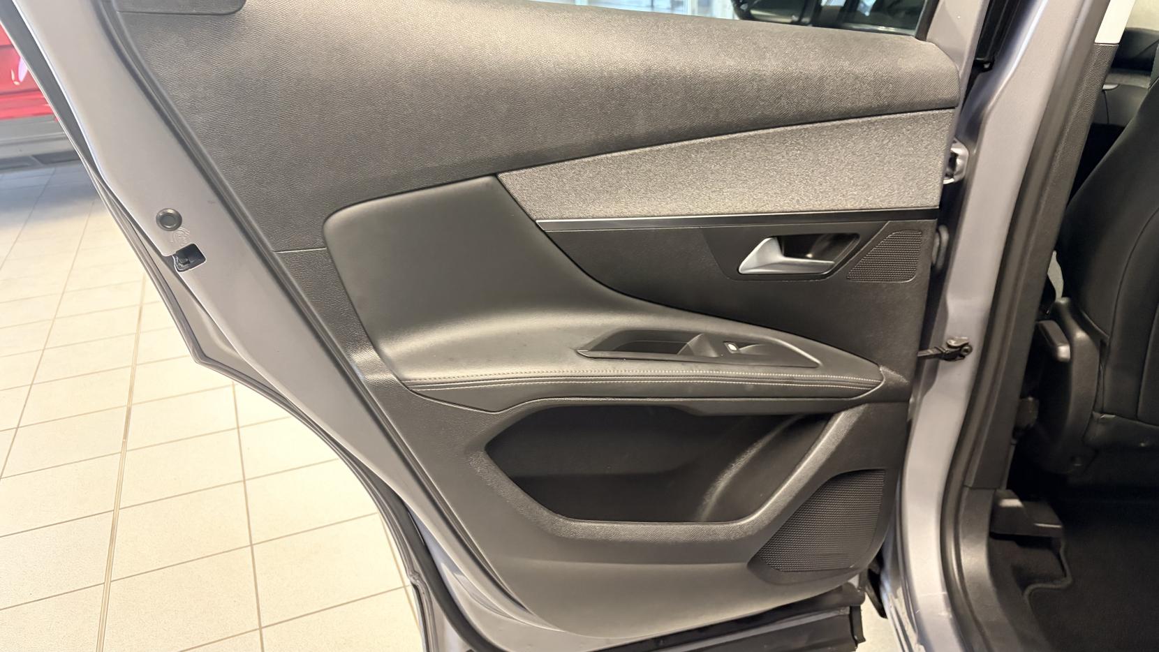 Peugeot 3008 1.5 BlueHDi Allure SUV 5dr Diesel EAT Euro 6 (s/s) (130 ps)