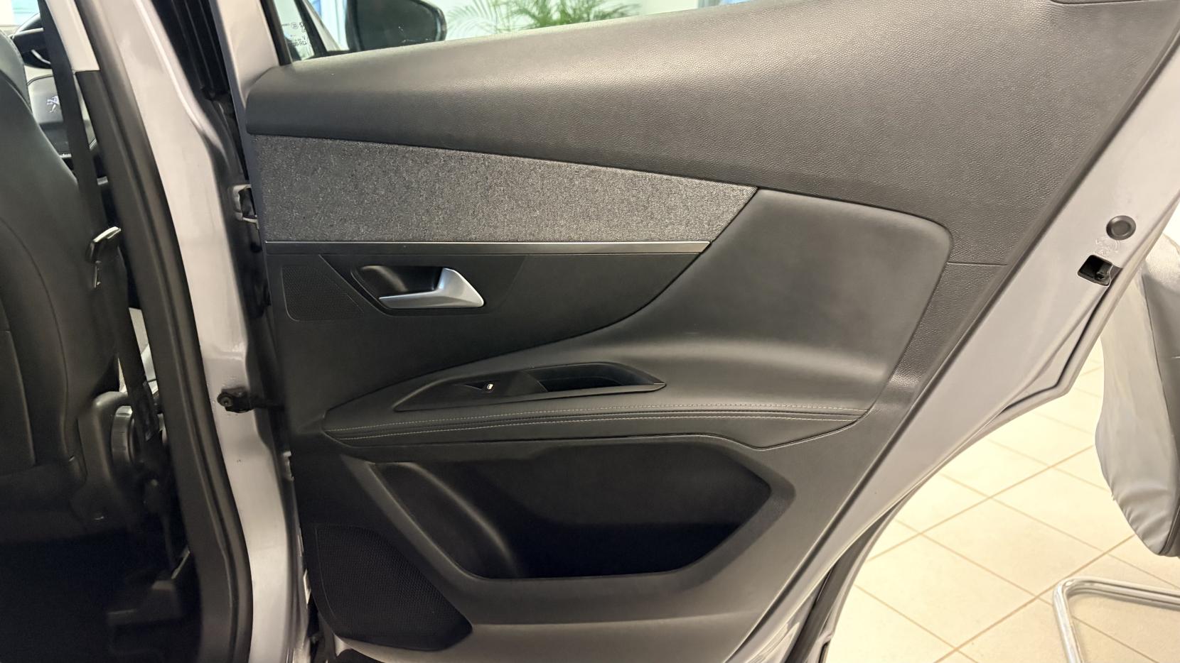 Peugeot 3008 1.5 BlueHDi Allure SUV 5dr Diesel EAT Euro 6 (s/s) (130 ps)