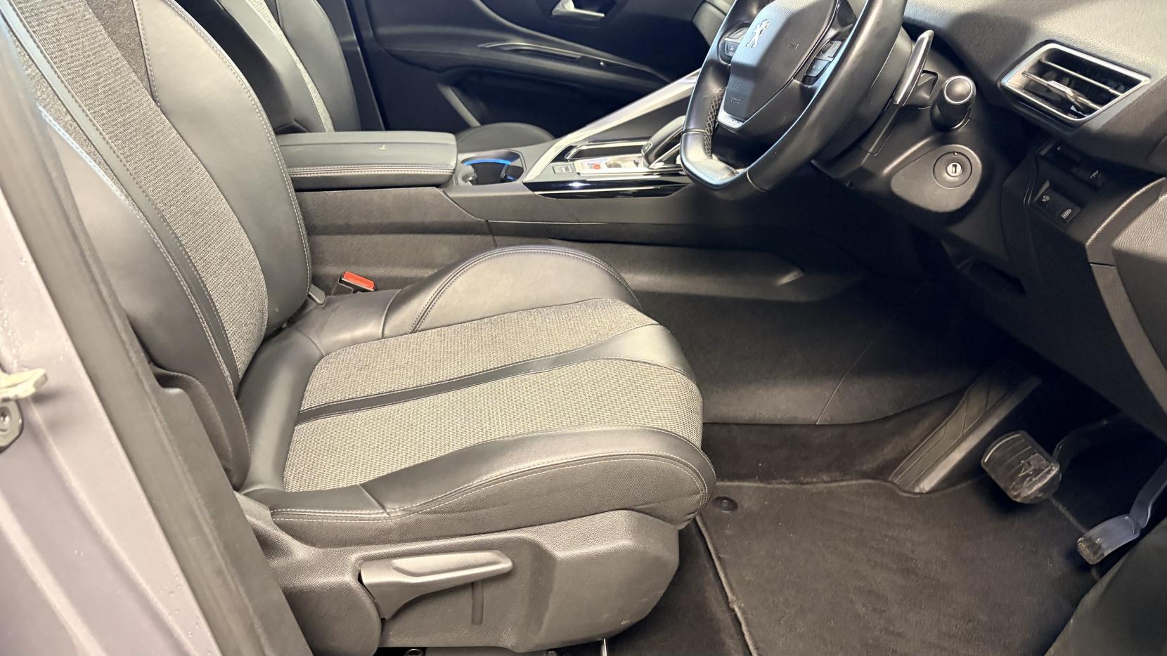 Peugeot 3008 1.5 BlueHDi Allure SUV 5dr Diesel EAT Euro 6 (s/s) (130 ps)