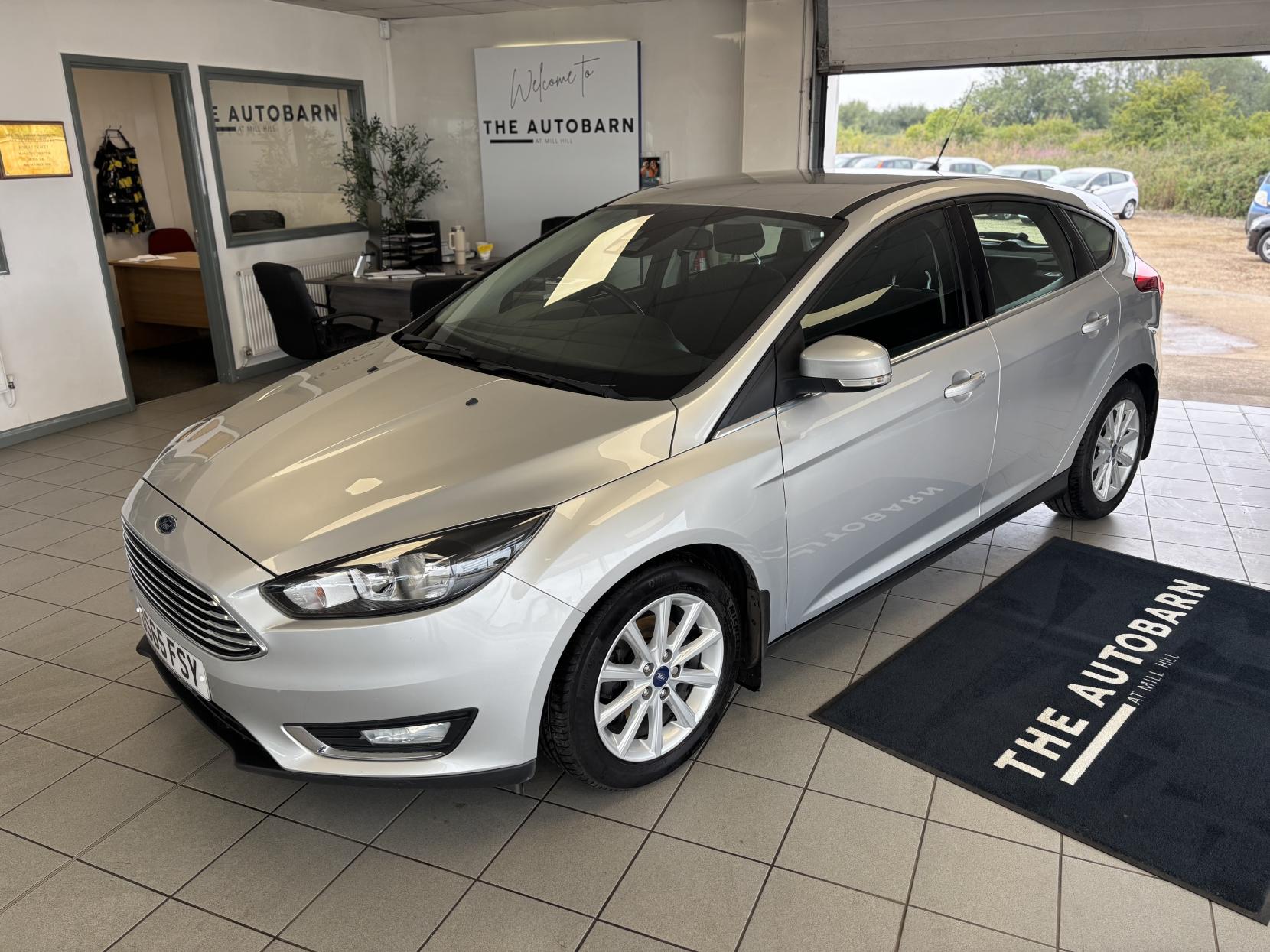 Ford Focus 1.6 TDCi Titanium Hatchback 5dr Diesel Manual Euro 5 (s/s) (115 ps)