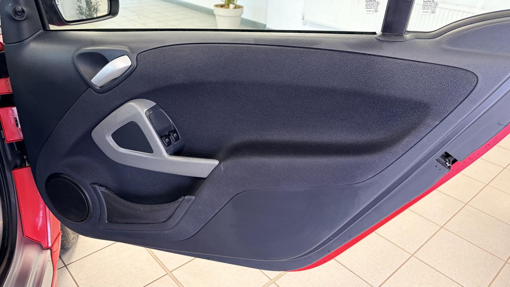 Smart fortwo 0.8 CDI Passion Coupe 2dr Diesel SoftTouch Euro 5 (54 bhp)