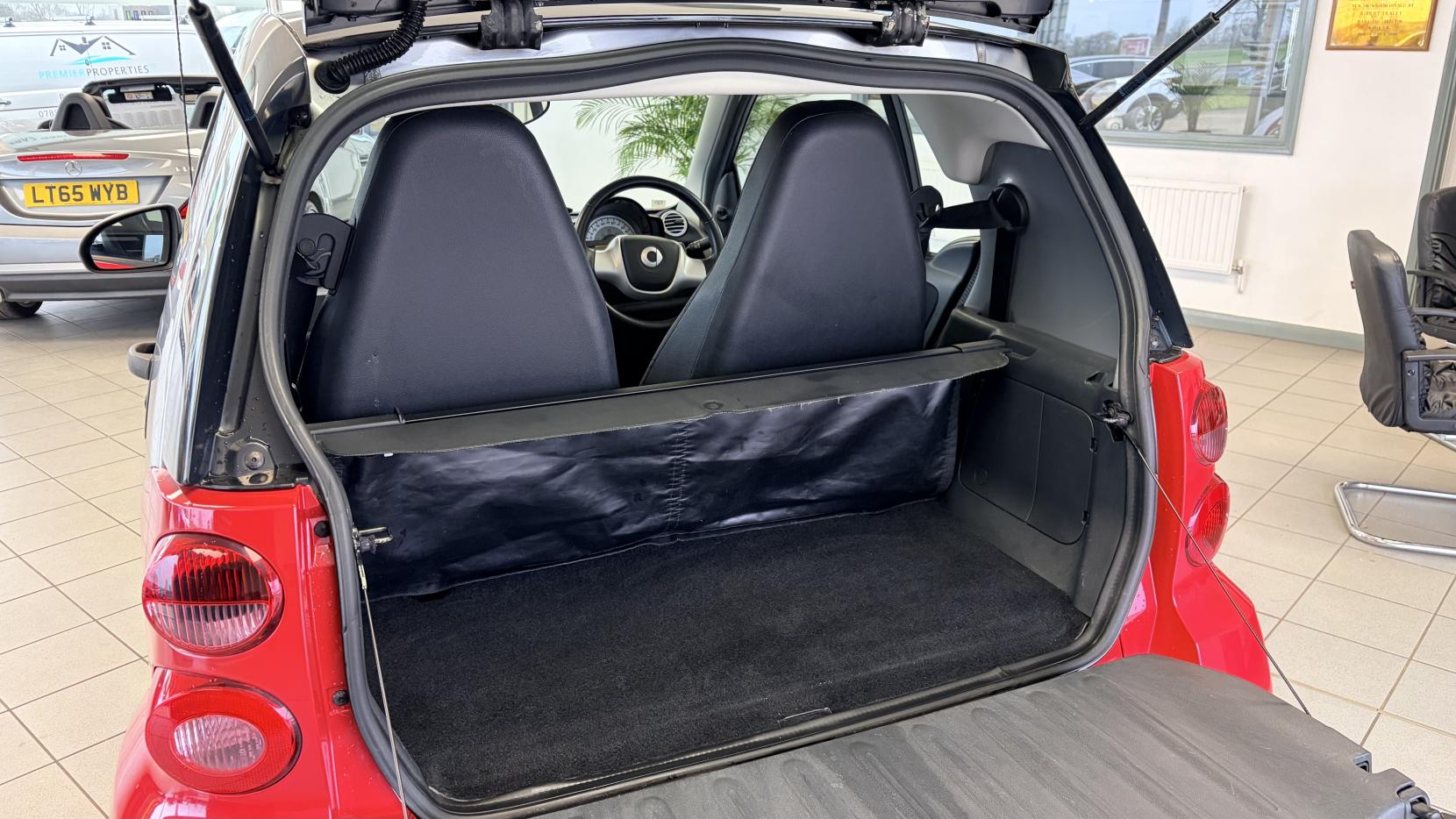 Smart fortwo 0.8 CDI Passion Coupe 2dr Diesel SoftTouch Euro 5 (54 bhp)