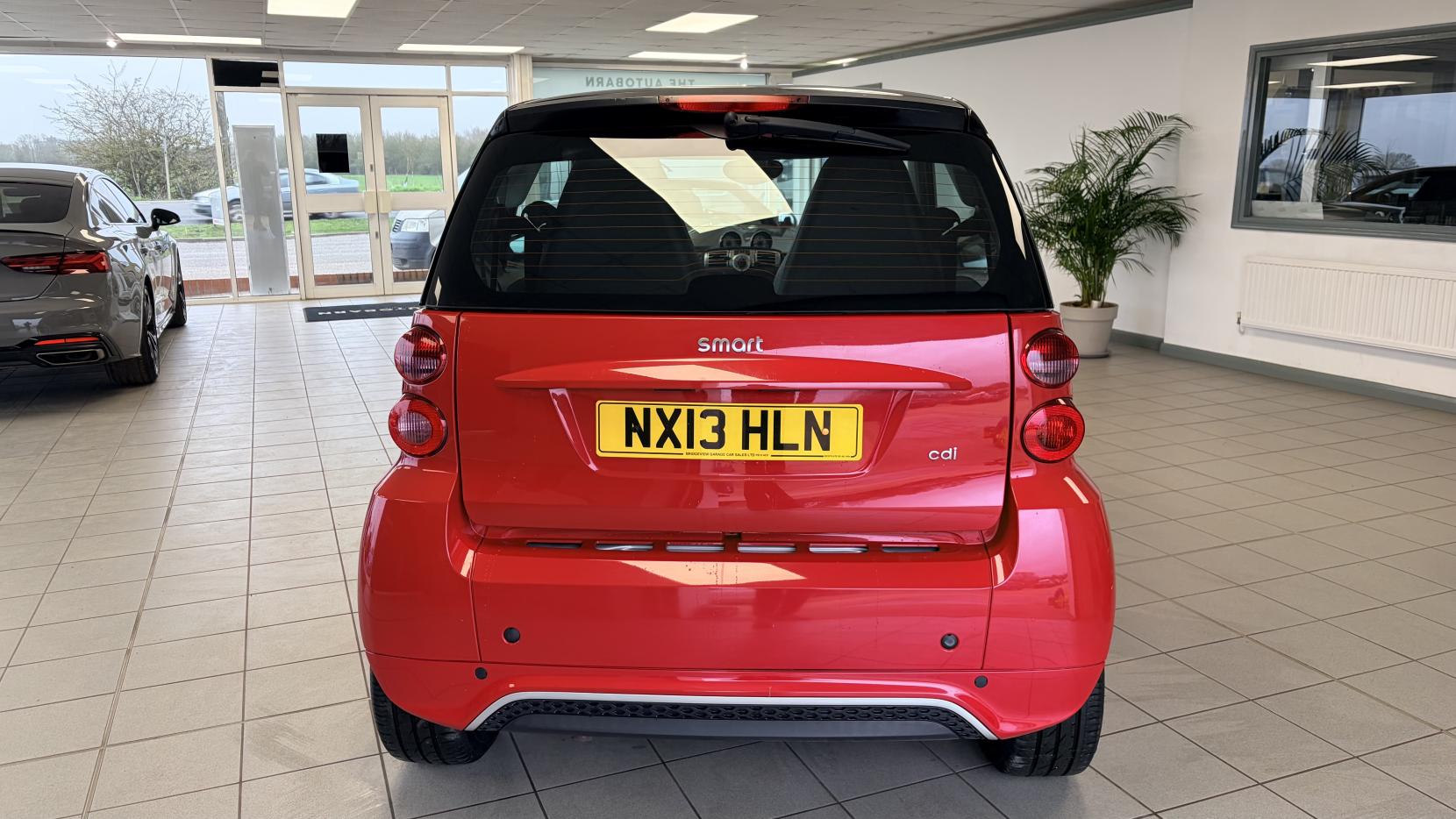 Smart fortwo 0.8 CDI Passion Coupe 2dr Diesel SoftTouch Euro 5 (54 bhp)