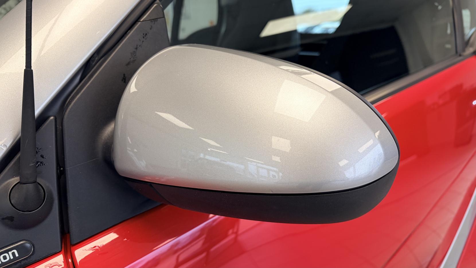 Smart fortwo 0.8 CDI Passion Coupe 2dr Diesel SoftTouch Euro 5 (54 bhp)