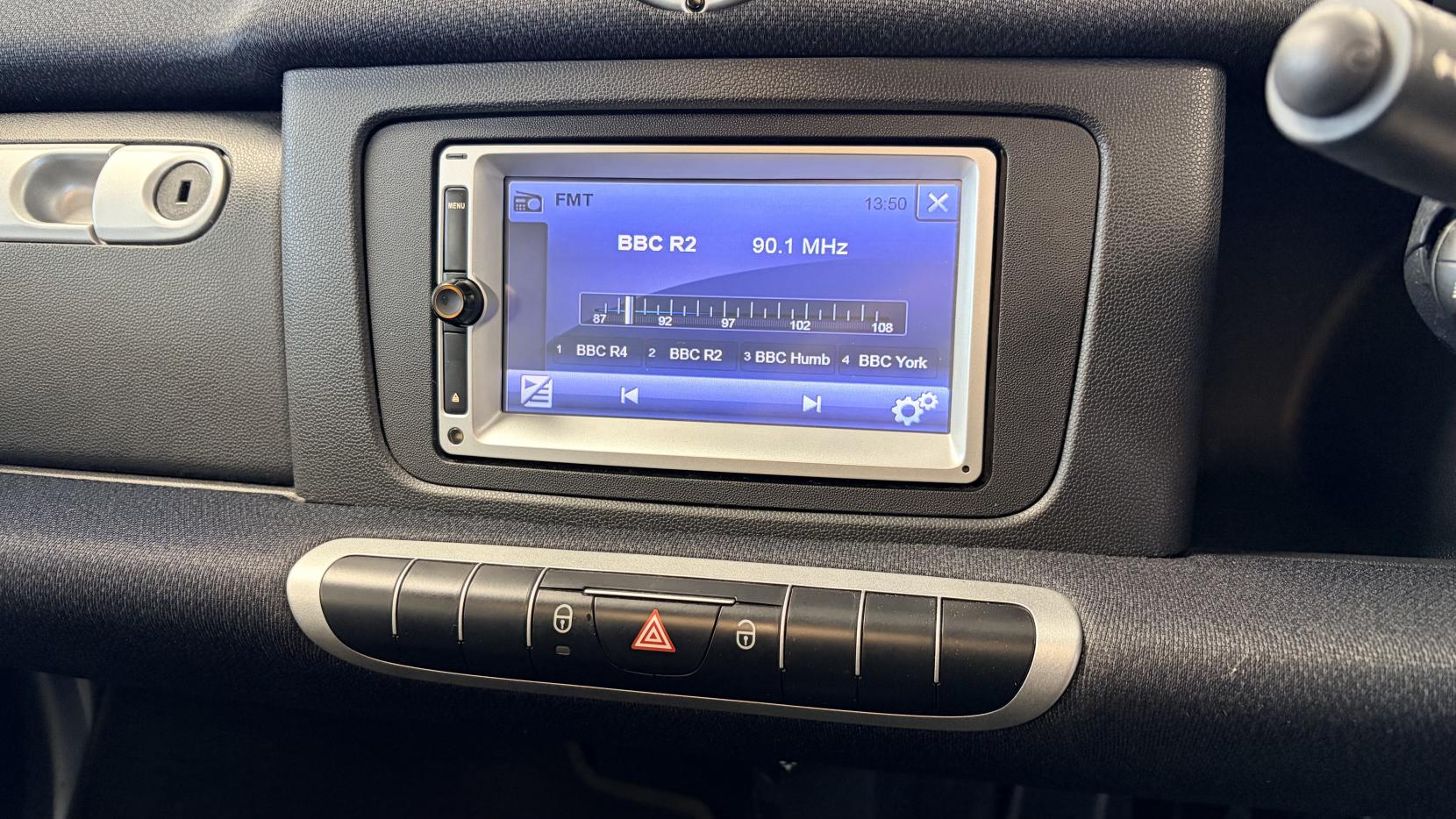 Smart fortwo 0.8 CDI Passion Coupe 2dr Diesel SoftTouch Euro 5 (54 bhp)