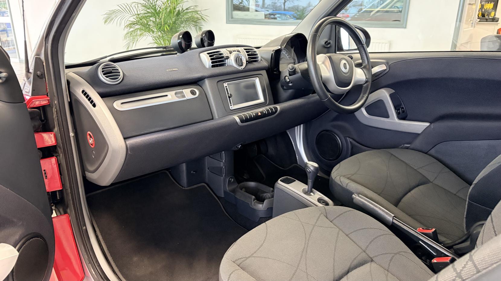 Smart fortwo 0.8 CDI Passion Coupe 2dr Diesel SoftTouch Euro 5 (54 bhp)