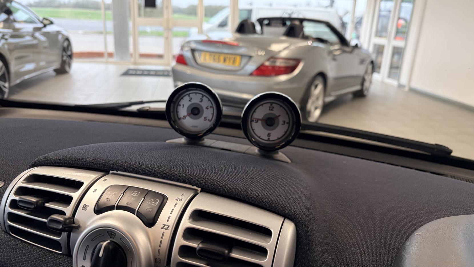 Smart fortwo 0.8 CDI Passion Coupe 2dr Diesel SoftTouch Euro 5 (54 bhp)