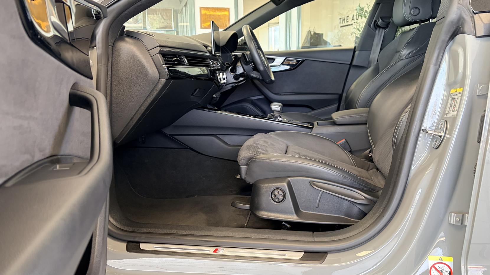 Audi A5 2.0 TFSI 40 Black Edition Sportback 5dr Petrol S Tronic Euro 6 (s/s) (204 ps)