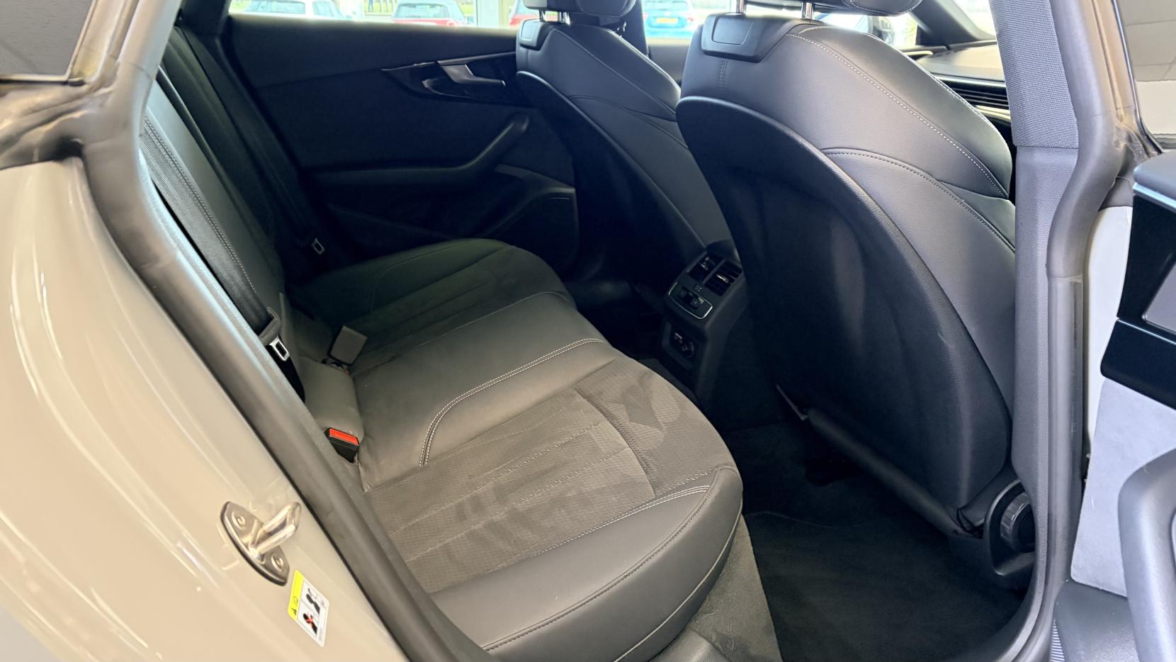 Audi A5 2.0 TFSI 40 Black Edition Sportback 5dr Petrol S Tronic Euro 6 (s/s) (204 ps)