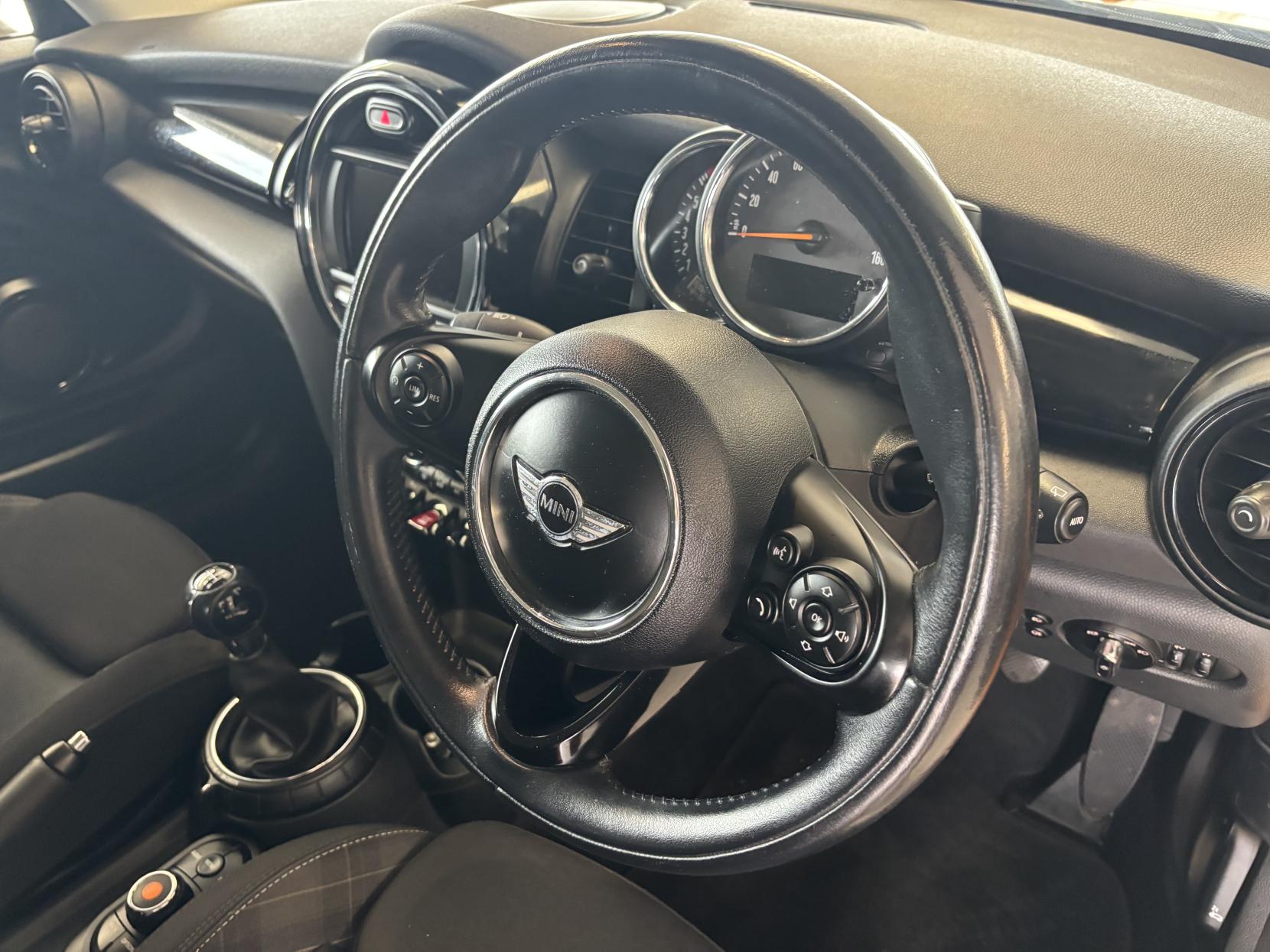 MINI Hatch 1.5 Cooper Hatchback 3dr Petrol Manual Euro 6 (s/s) (136 ps)