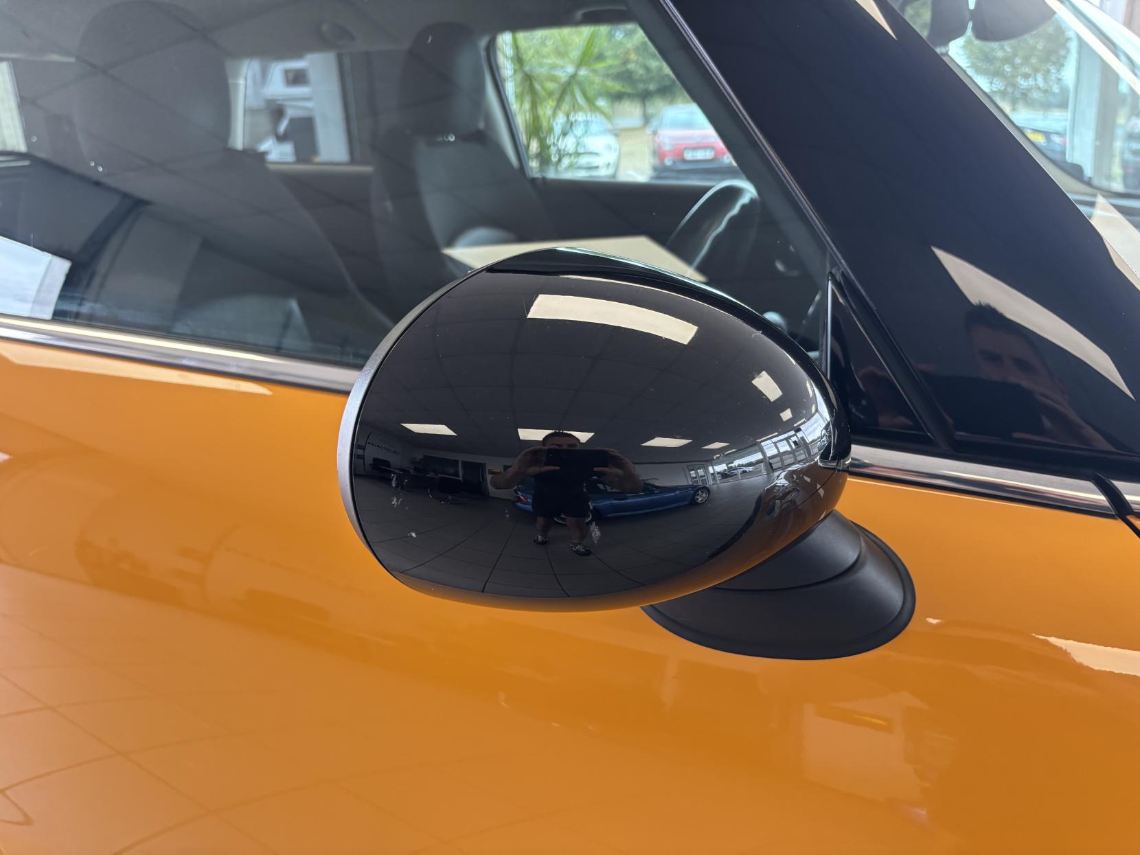 MINI Hatch 1.5 Cooper Hatchback 3dr Petrol Manual Euro 6 (s/s) (136 ps)