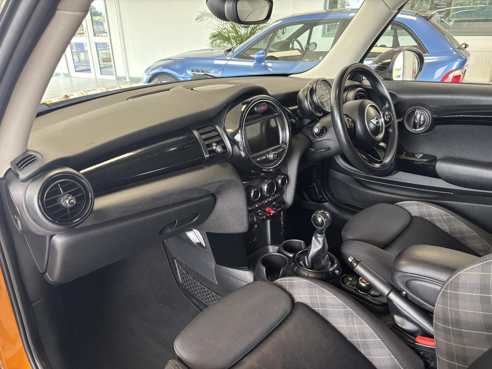 MINI Hatch 1.5 Cooper Hatchback 3dr Petrol Manual Euro 6 (s/s) (136 ps)
