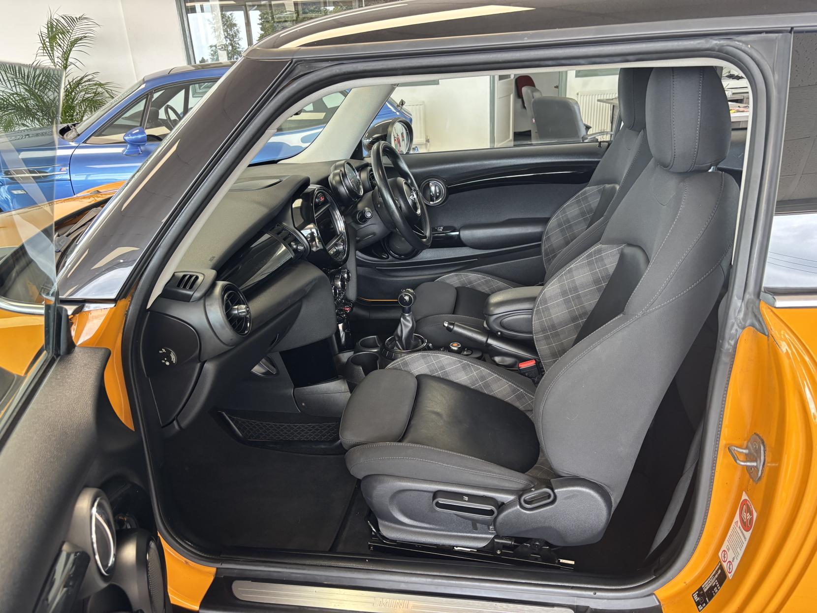 MINI Hatch 1.5 Cooper Hatchback 3dr Petrol Manual Euro 6 (s/s) (136 ps)