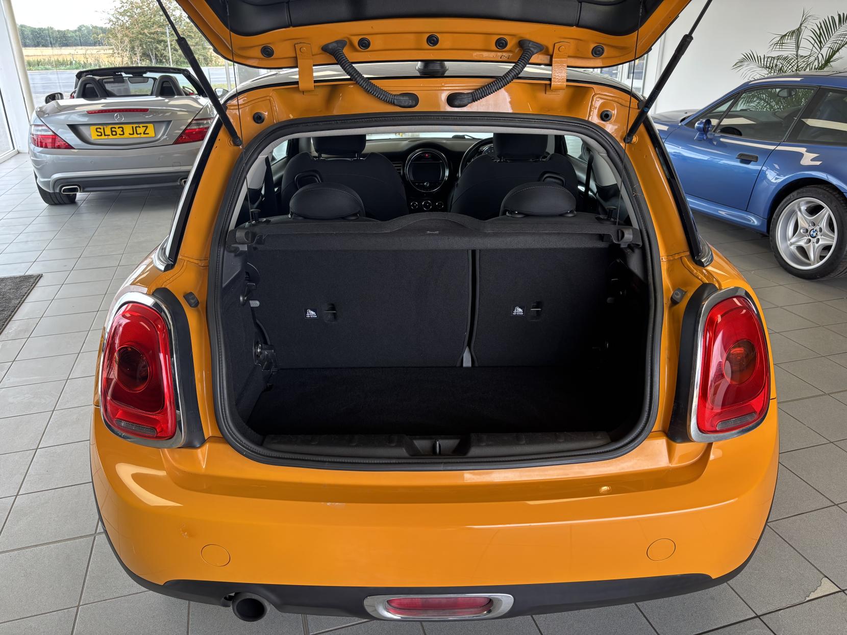 MINI Hatch 1.5 Cooper Hatchback 3dr Petrol Manual Euro 6 (s/s) (136 ps)