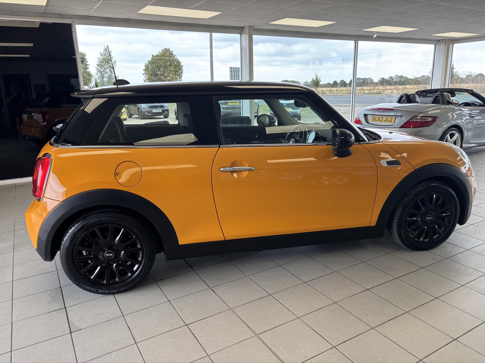 MINI Hatch 1.5 Cooper Hatchback 3dr Petrol Manual Euro 6 (s/s) (136 ps)