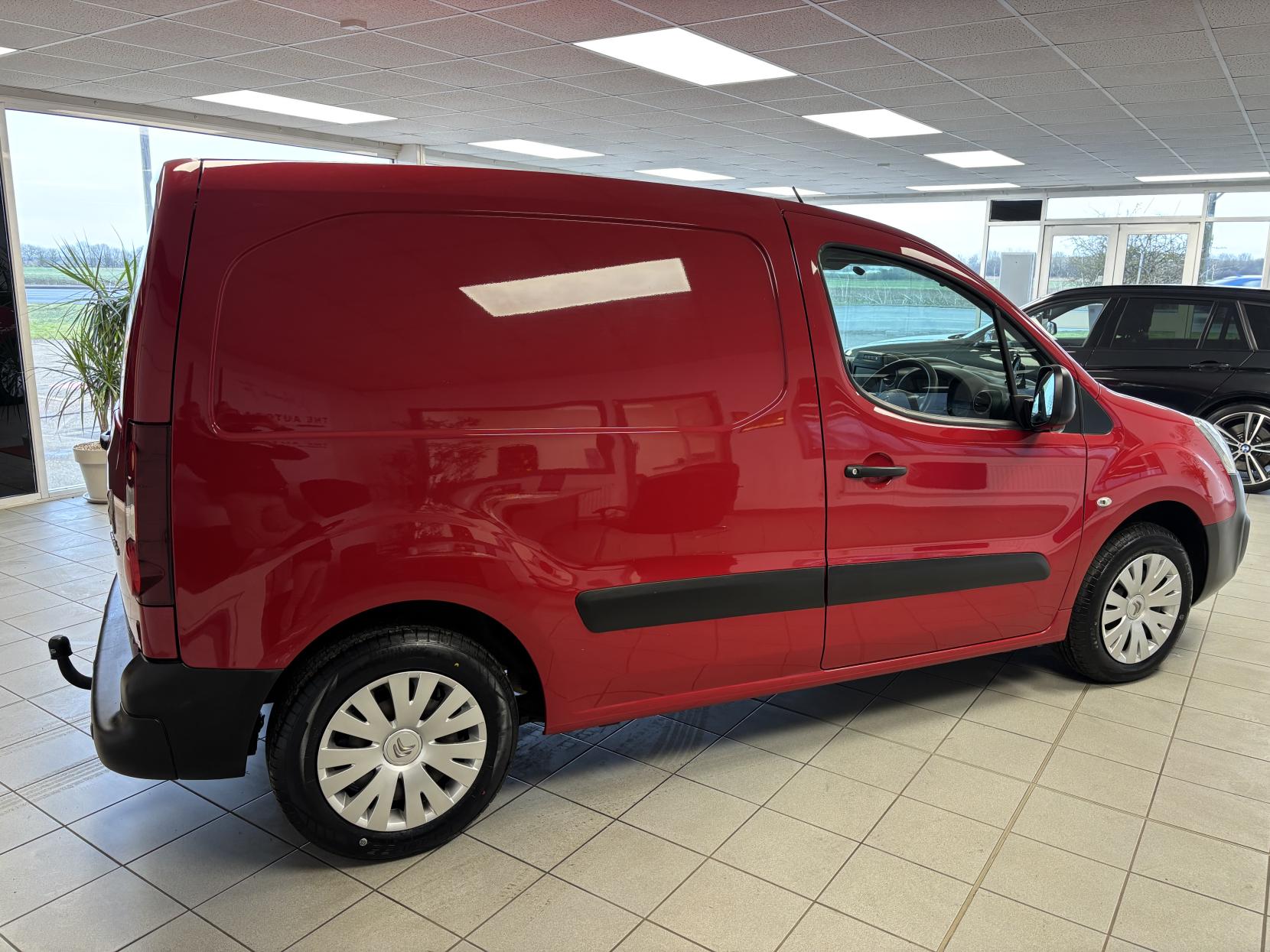 Citroen Berlingo 1.6 BlueHDi 625 Enterprise Panel Van 5dr Diesel Manual L1 (112 g/km, 75 bhp)