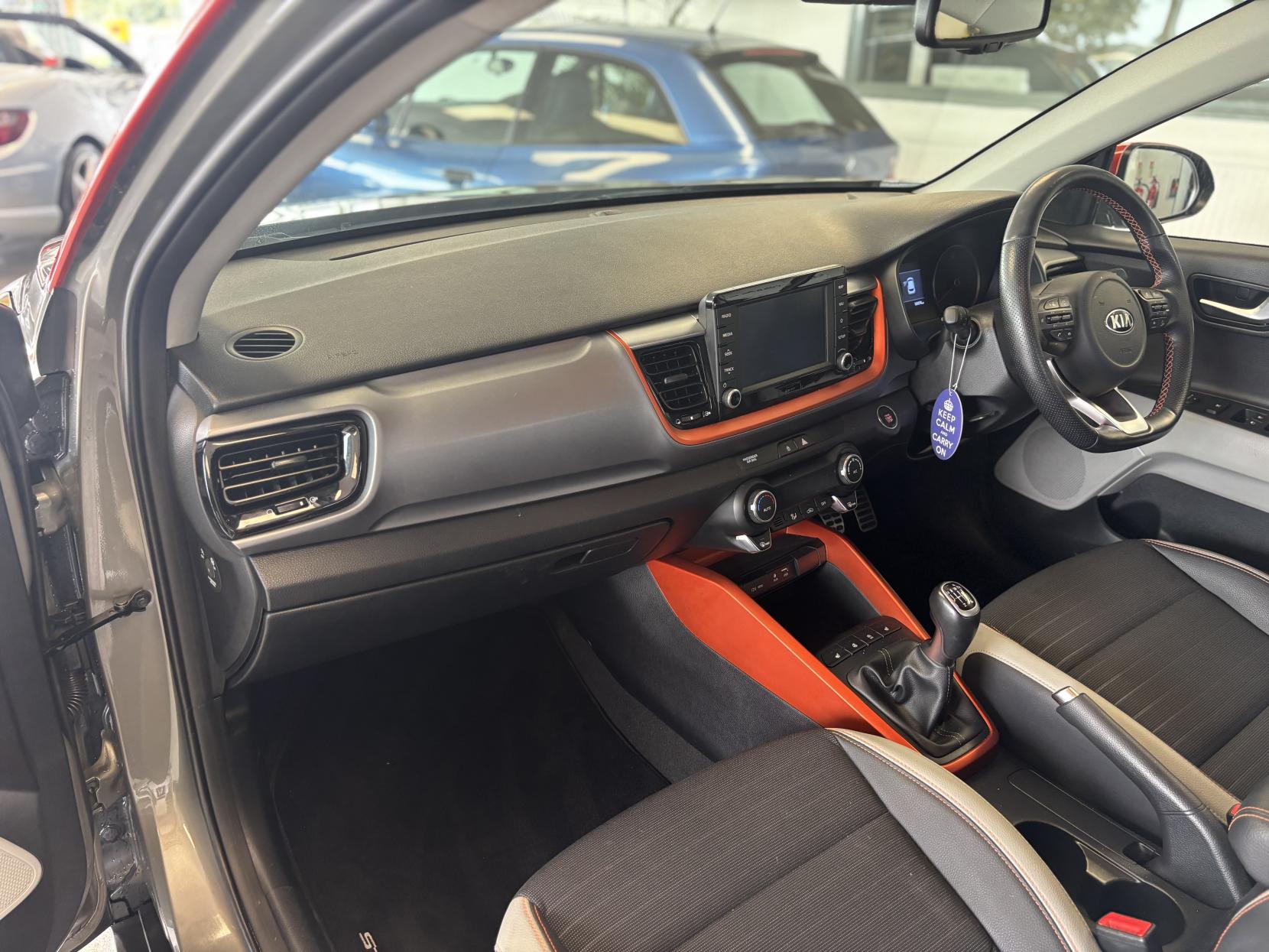 Kia Stonic 1.6 CRDi First Edition SUV 5dr Diesel Manual Euro 6 (s/s) (108 bhp)