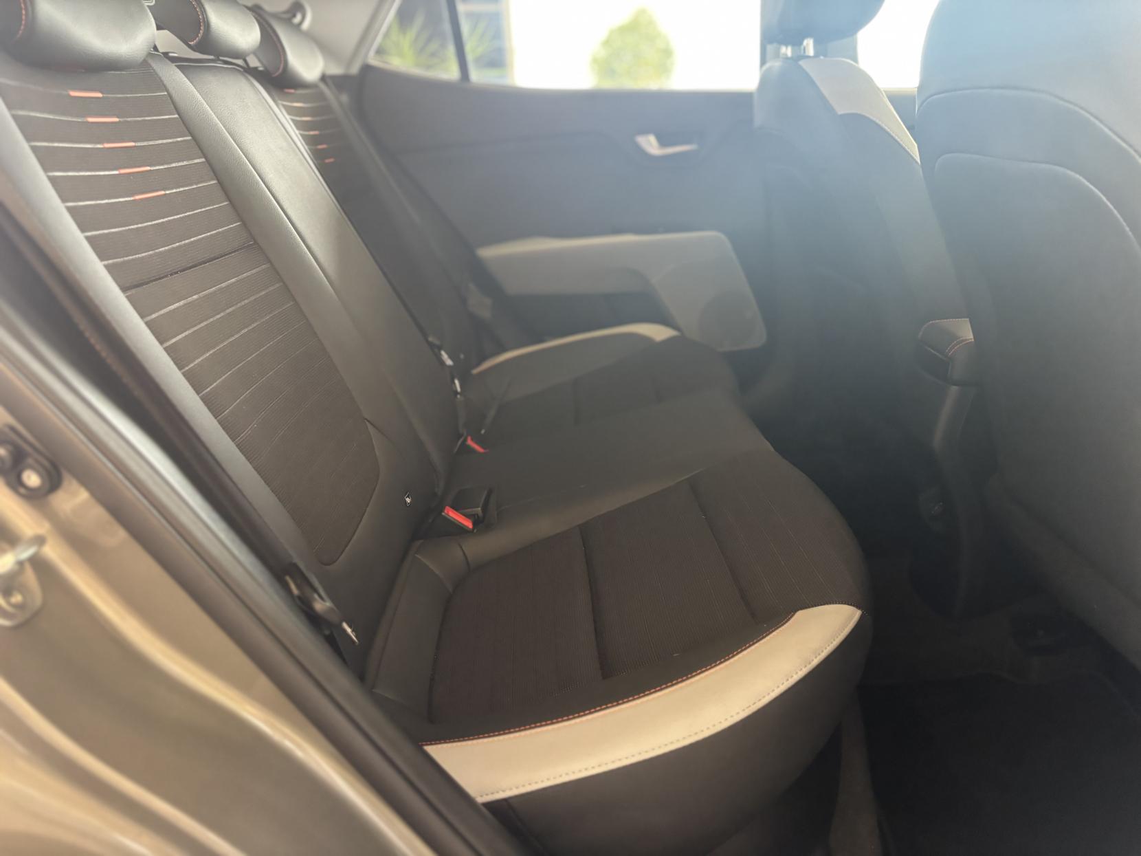 Kia Stonic 1.6 CRDi First Edition SUV 5dr Diesel Manual Euro 6 (s/s) (108 bhp)