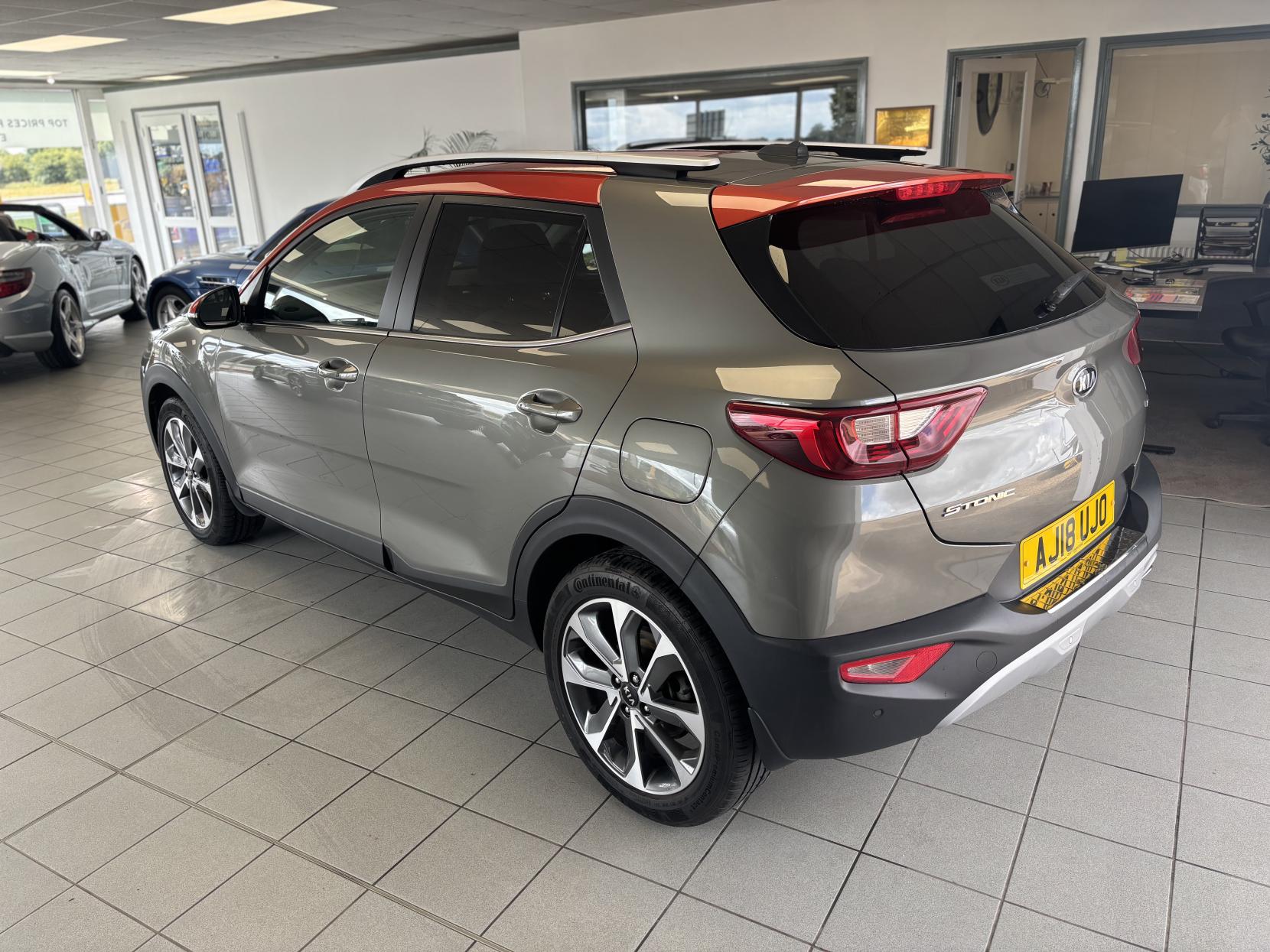 Kia Stonic 1.6 CRDi First Edition SUV 5dr Diesel Manual Euro 6 (s/s) (108 bhp)