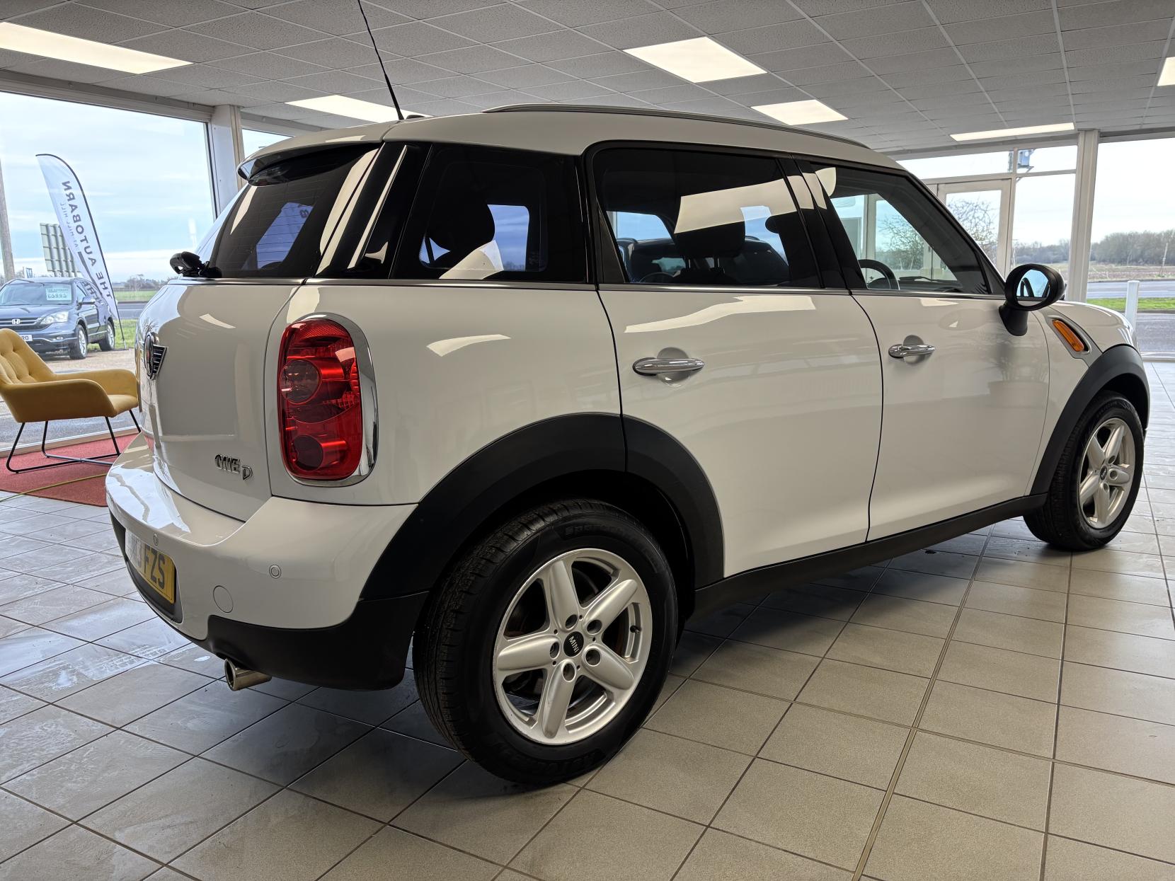 MINI Countryman 1.6 One D SUV 5dr Diesel Manual Euro 5 (s/s) (90 ps)